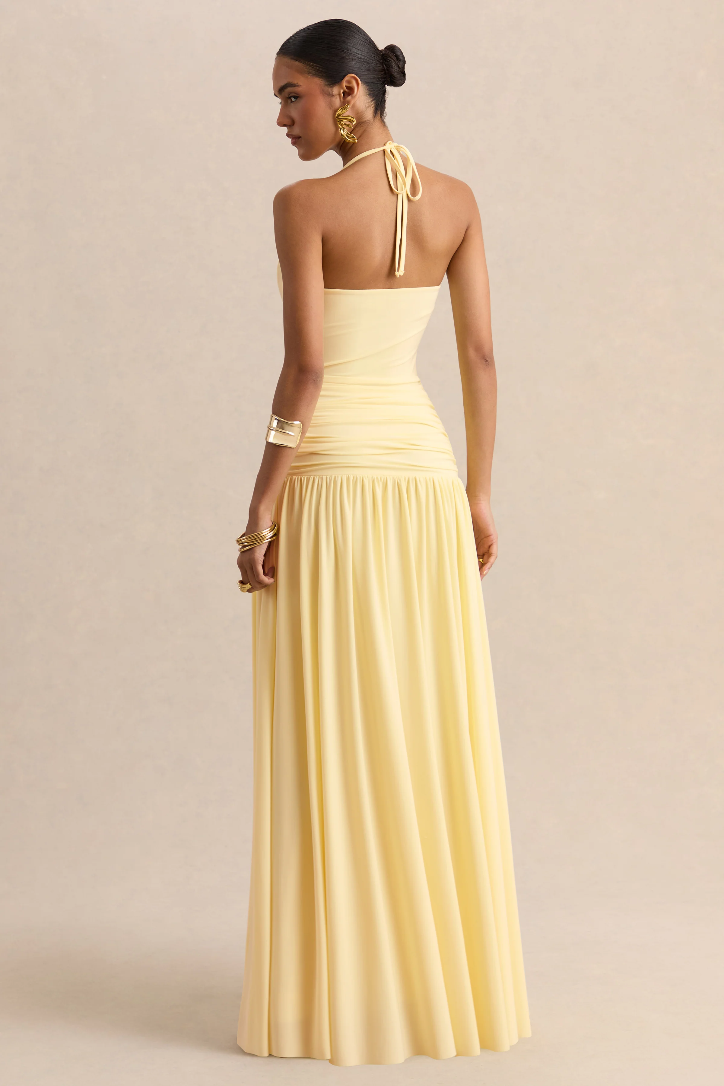 Nicolette | Robe longue citron à encolure carrée avec détails froncés - Image 2