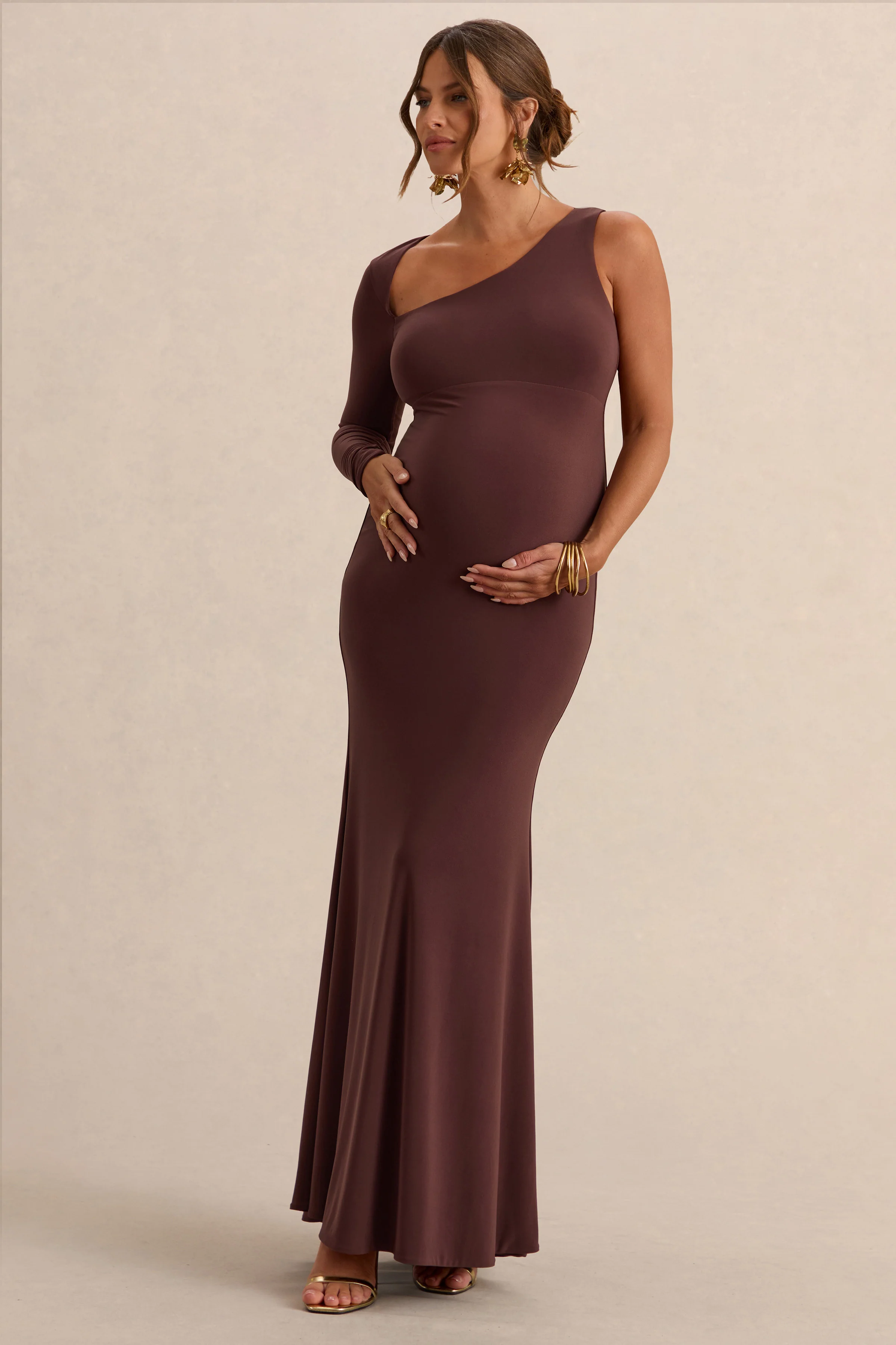 Oh Baby | Robe longue de grossesse marron moulante à une épaule - Image 4