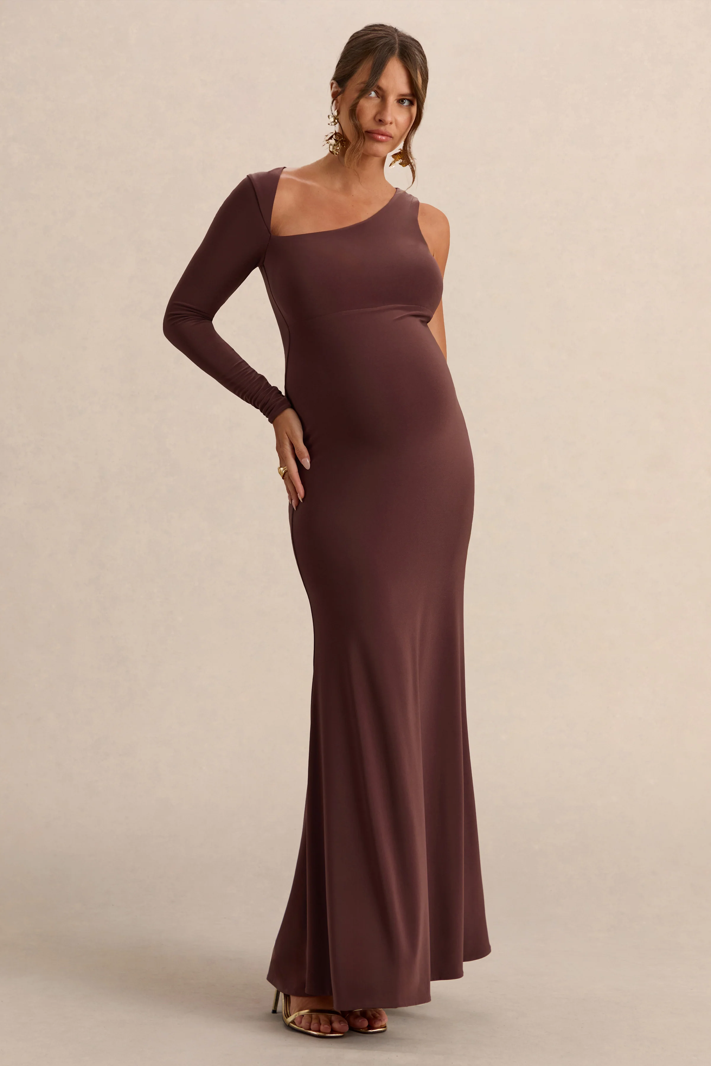 Oh Baby | Robe longue de grossesse marron moulante à une épaule - Image 5