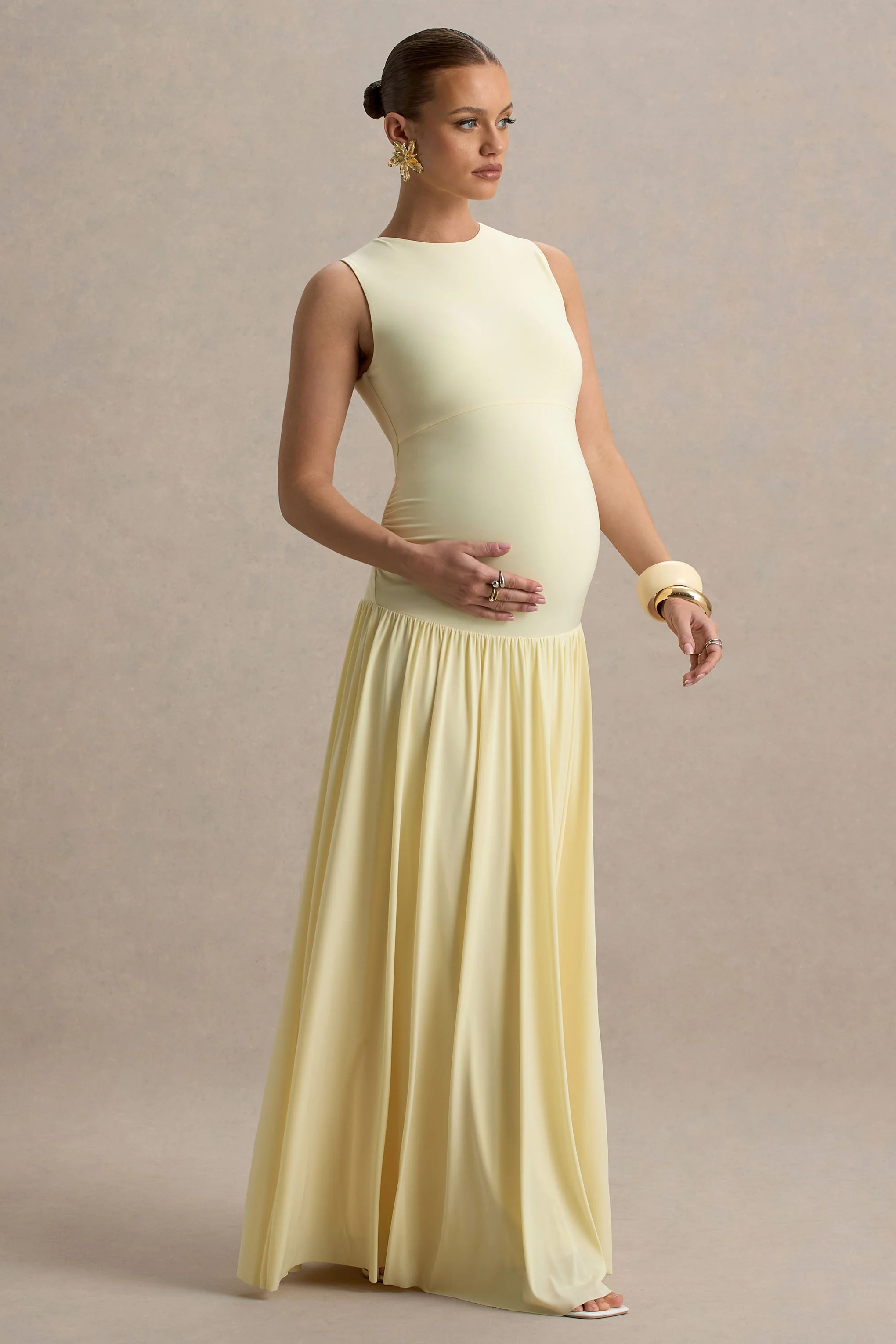 Outline | Robe longue de maternité citron à col rond avec jupe plissée - Image 4
