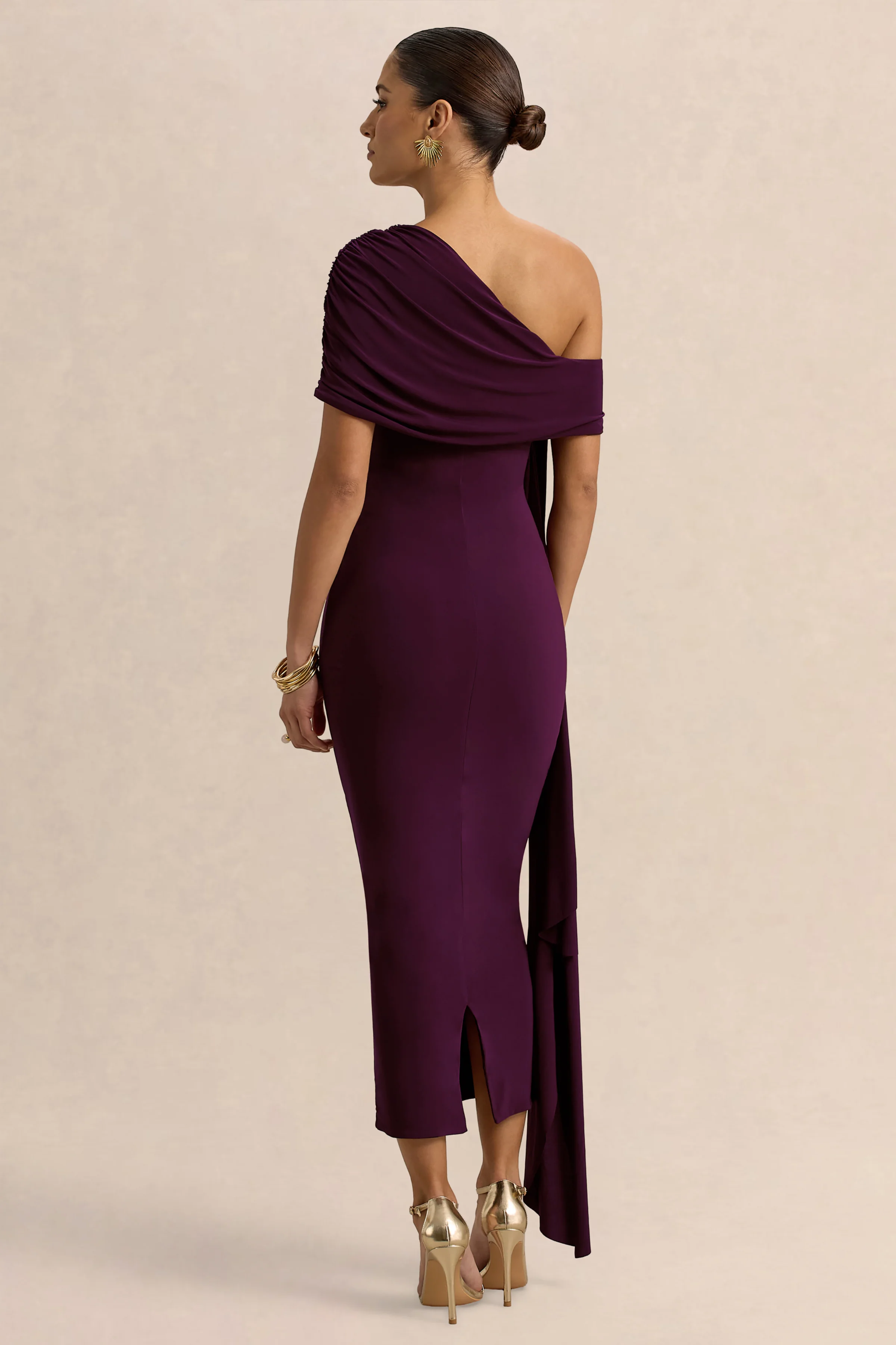 Praia | Robe mi-longue prune à décolleté asymétrique avec sash et détails drapés - Image 2