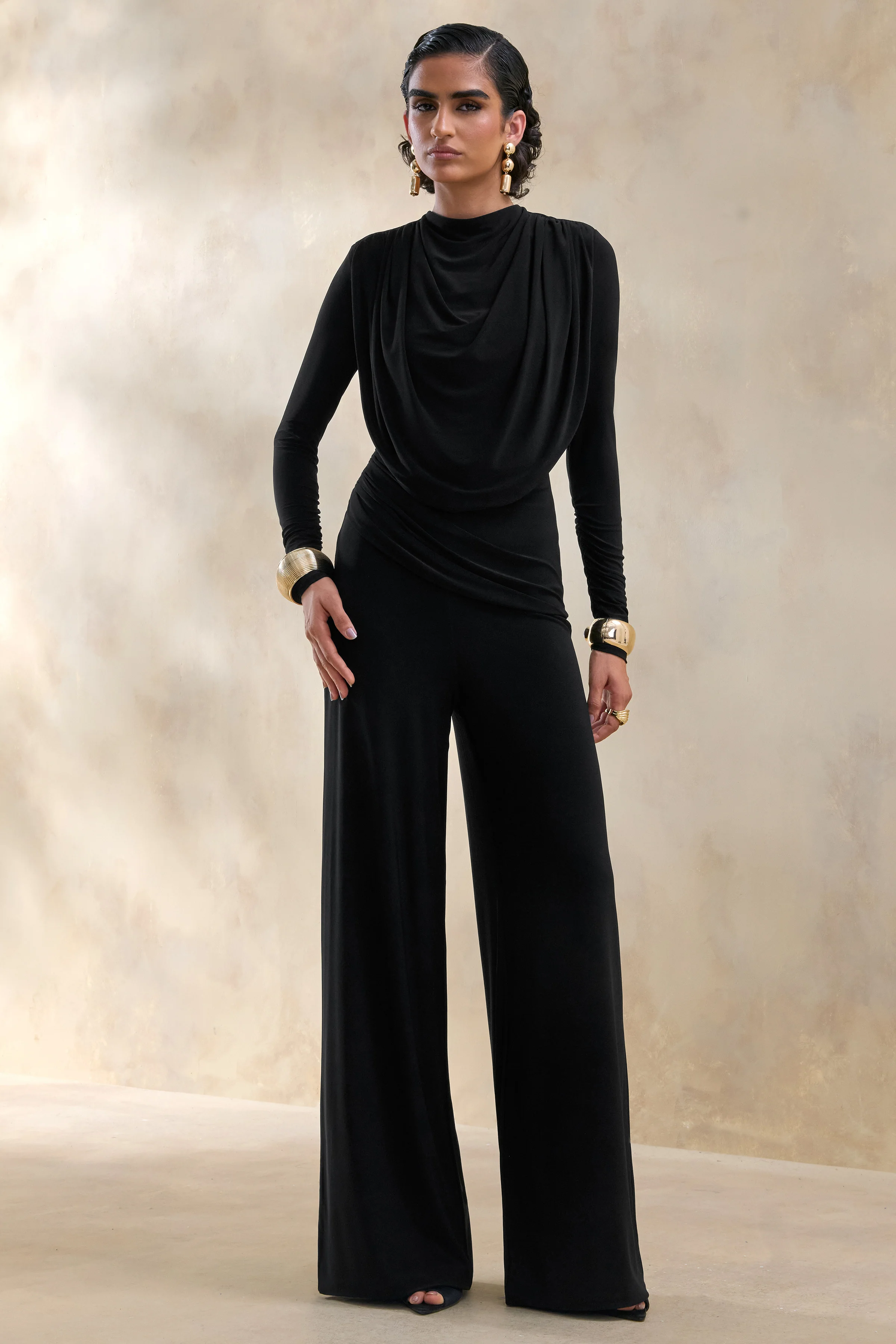 Raniella | Haut noir à encolure haute avec détails froncés et drapés - Image 2