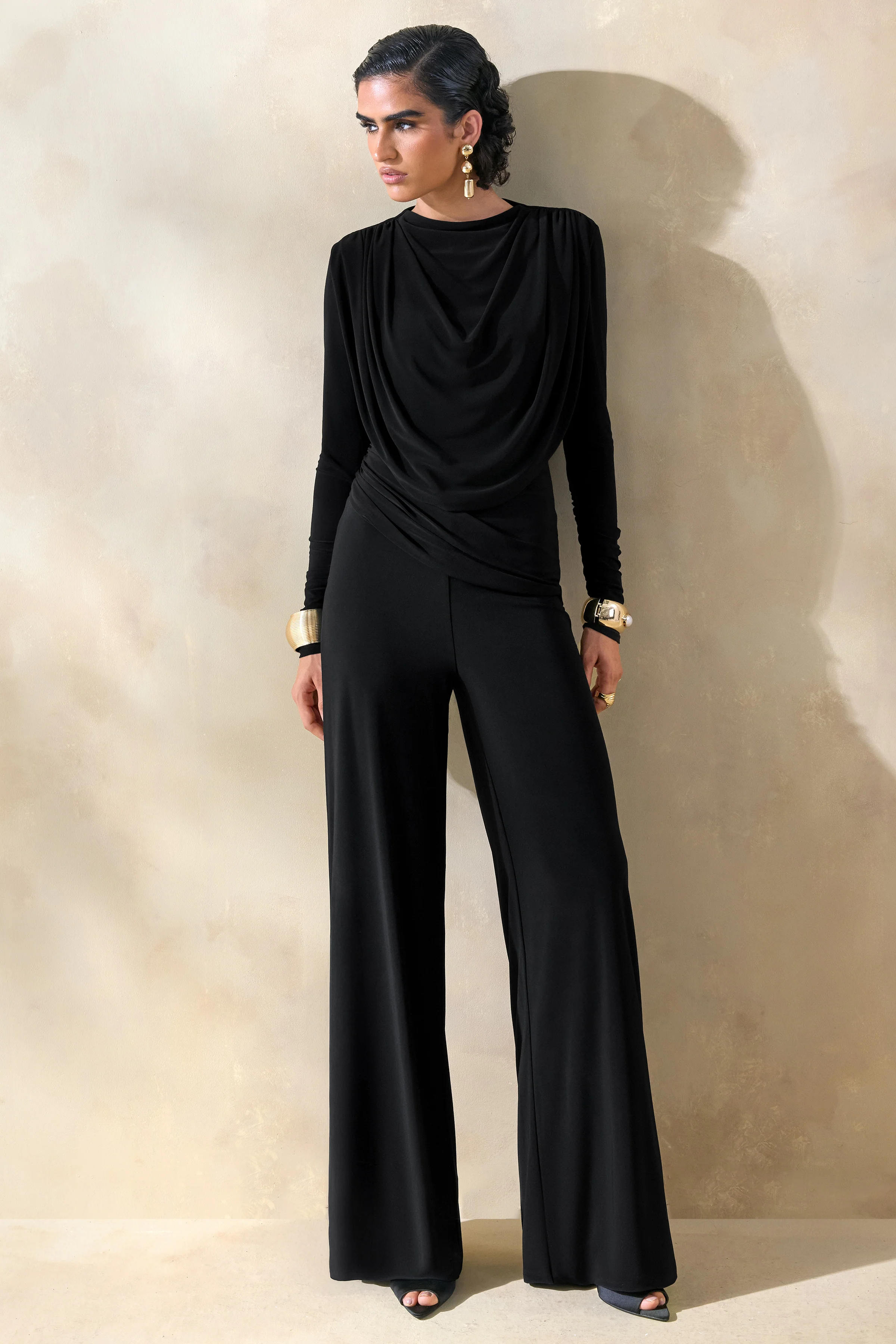 Raniella | Haut noir à encolure haute avec détails froncés et drapés - Image 4