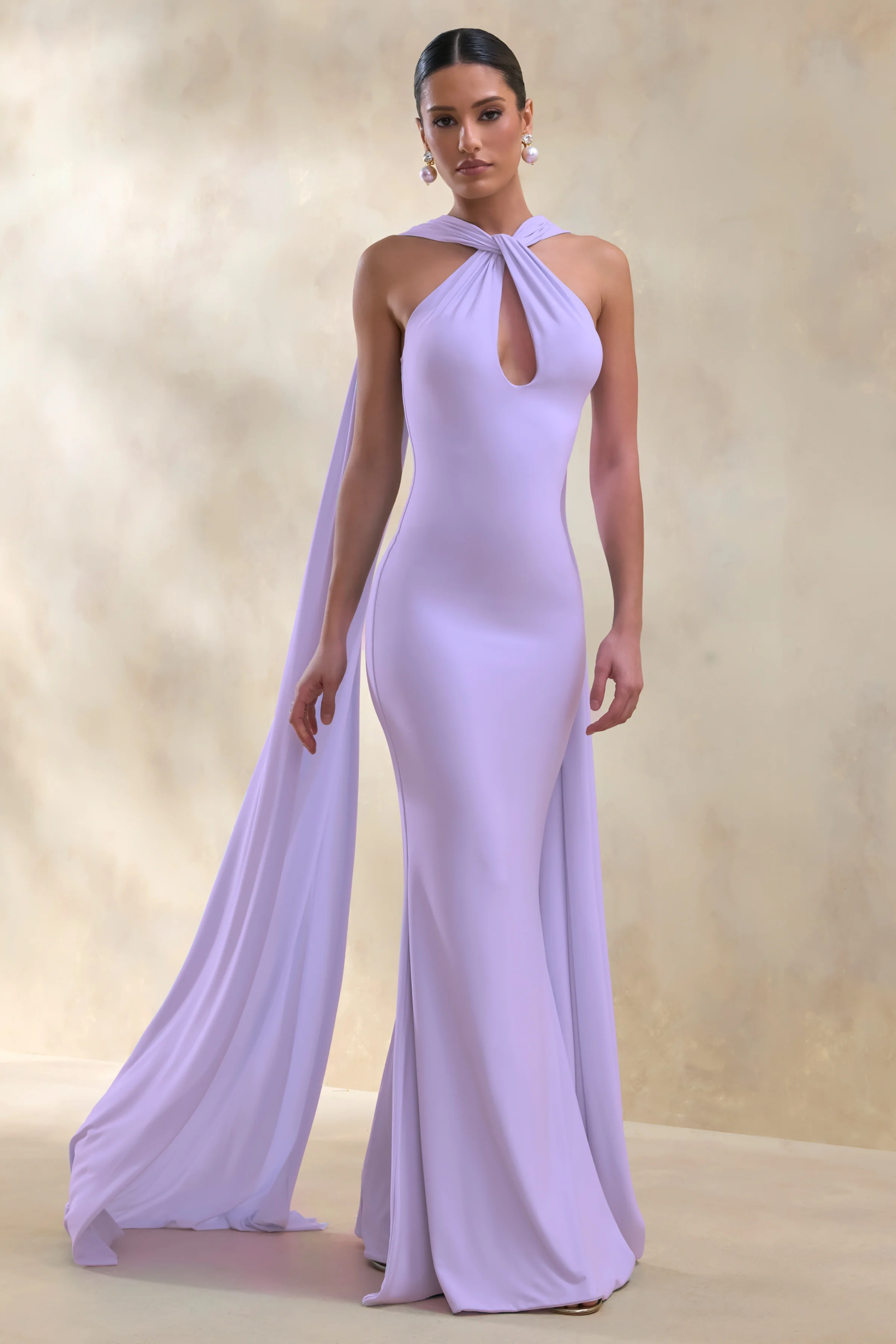 Rhoda | Robe longue lilas à encolure dos-nu torsadée avec cape - Image 5