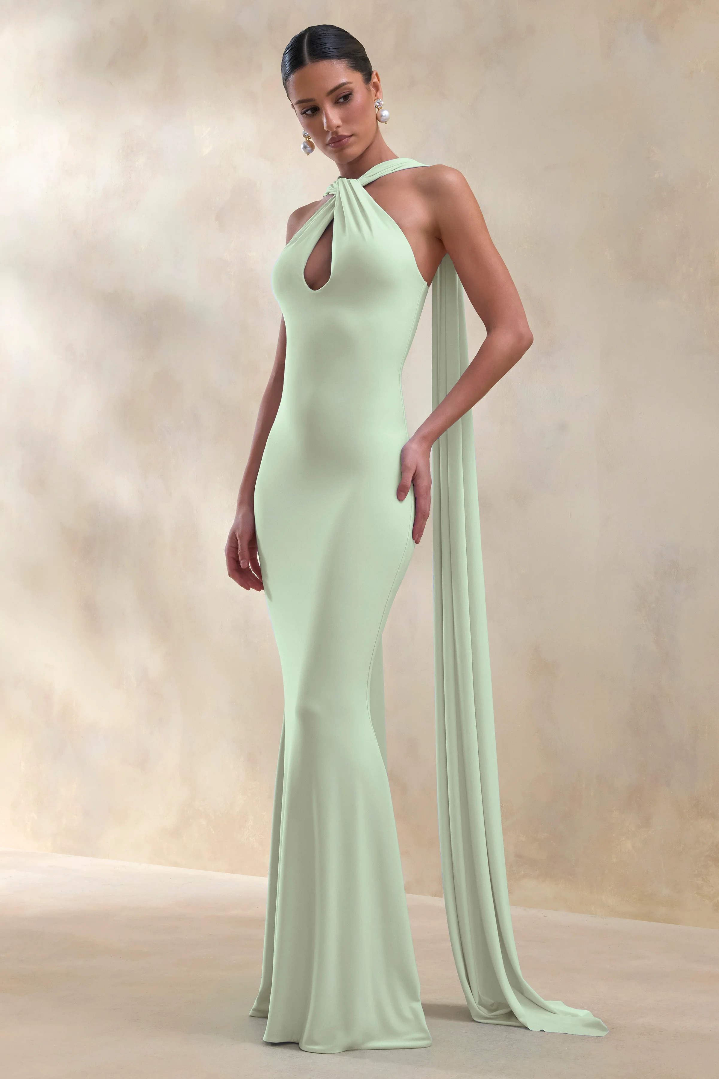 Rhoda | Robe longue menthe à encolure dos-nu torsadée avec cape - Image 4