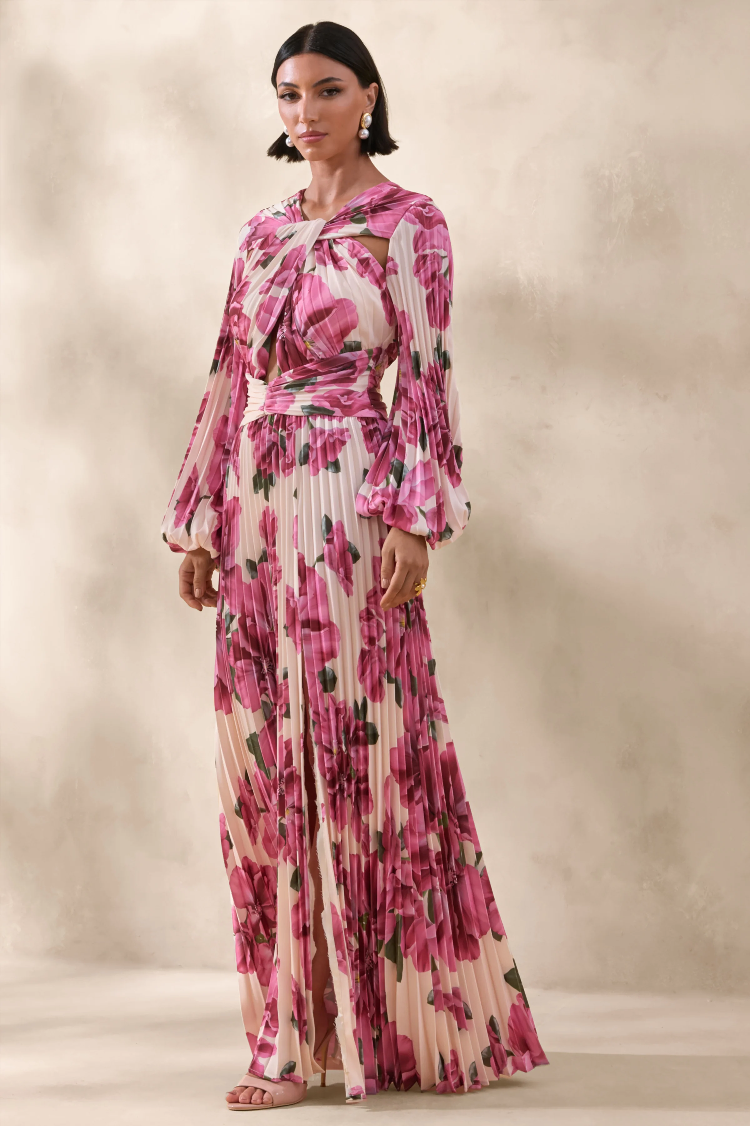 Rionna | Robe longue à imprimé hibiscus rose à encolure haute avec découpes - Image 5