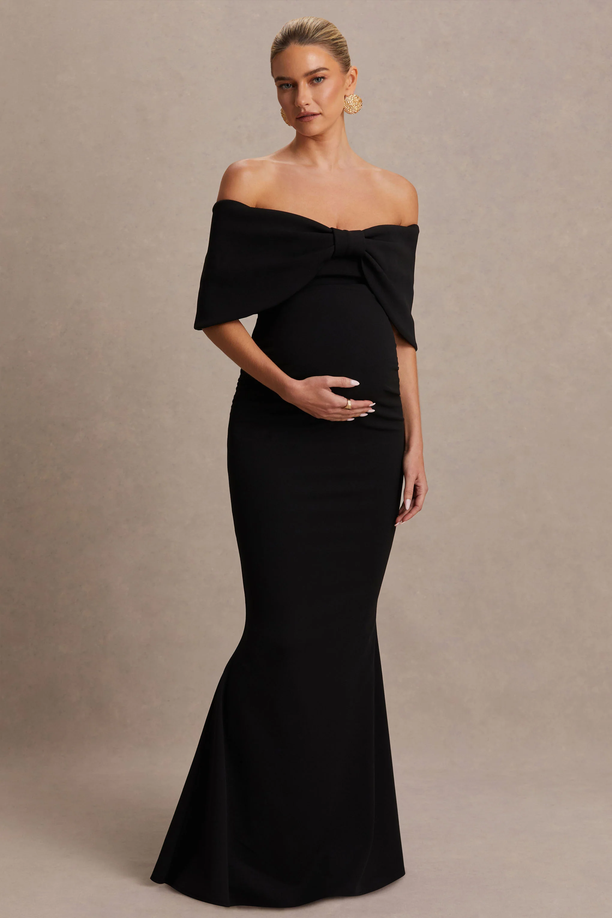 Libra | Robe longue de maternité Bardot noire avec nœud - Image 4