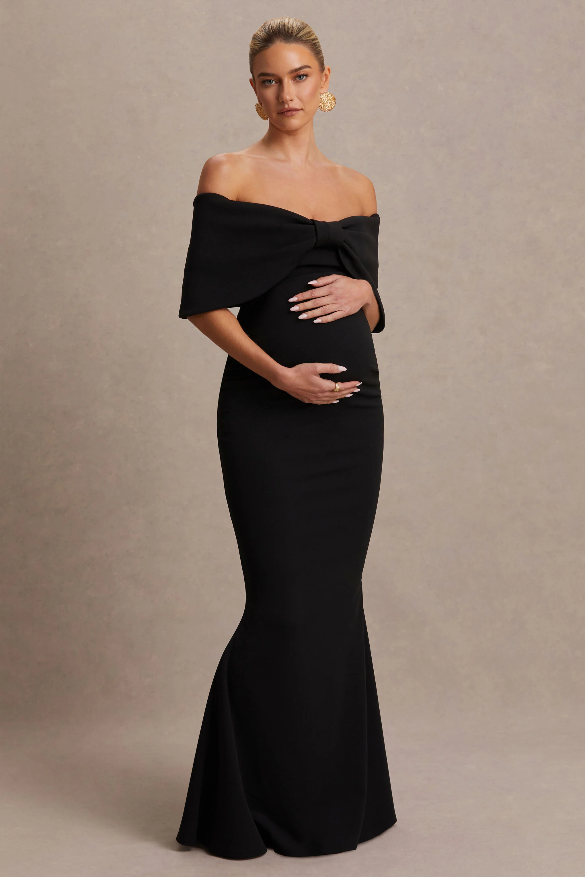 Libra | Robe longue de maternité Bardot noire avec nœud - Image 5