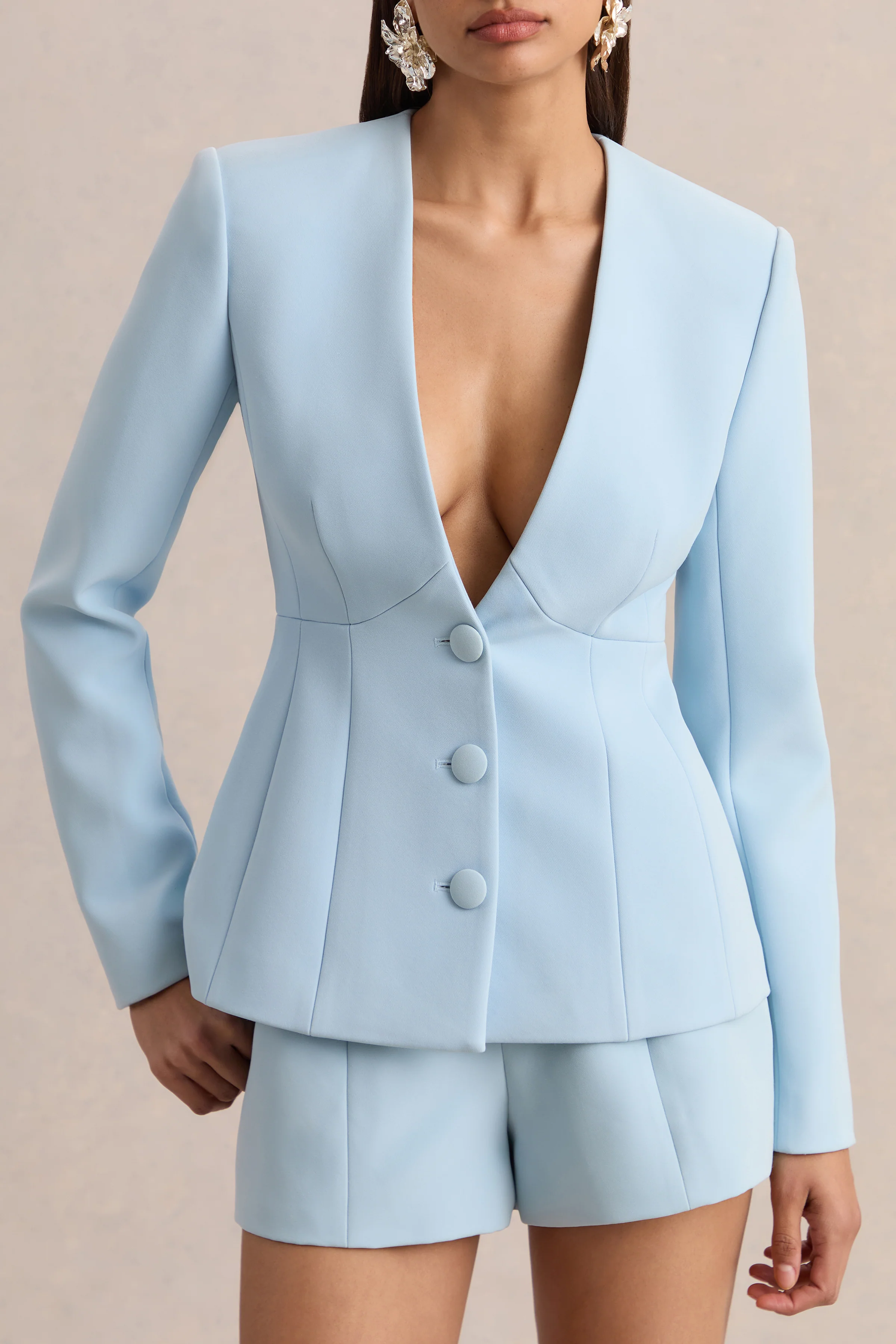 Rosalina | Blazer bleu clair à décolleté plongeant avec coupe tailleur - Image 3