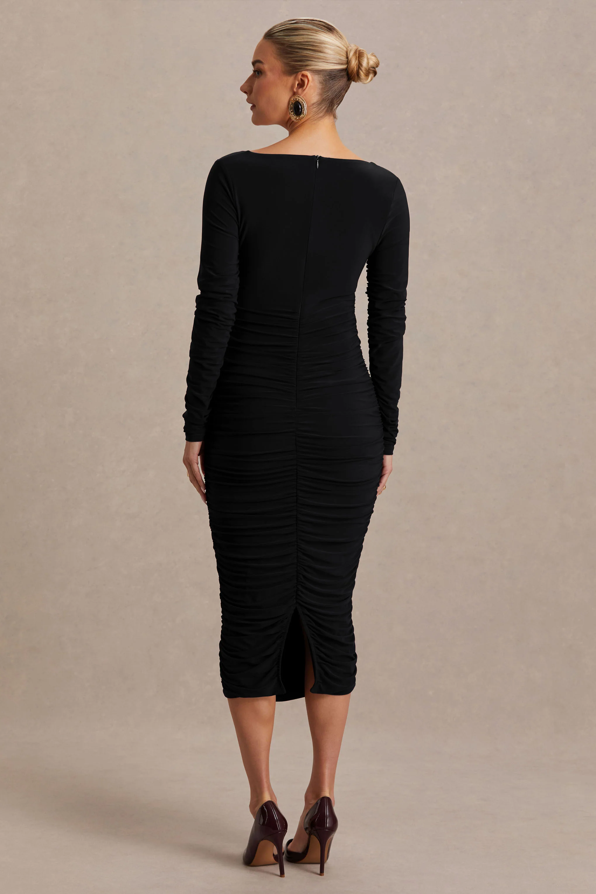 Saffron | Robe de maternité mi-longue noire à décolleté arrondi - Image 2