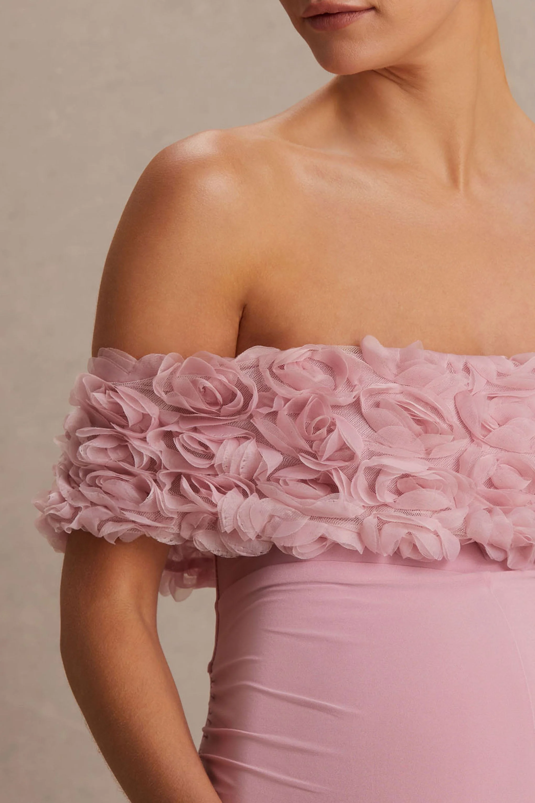 Sallow | Combinaison de maternité rose à fleurs avec encolure bardot - Image 3