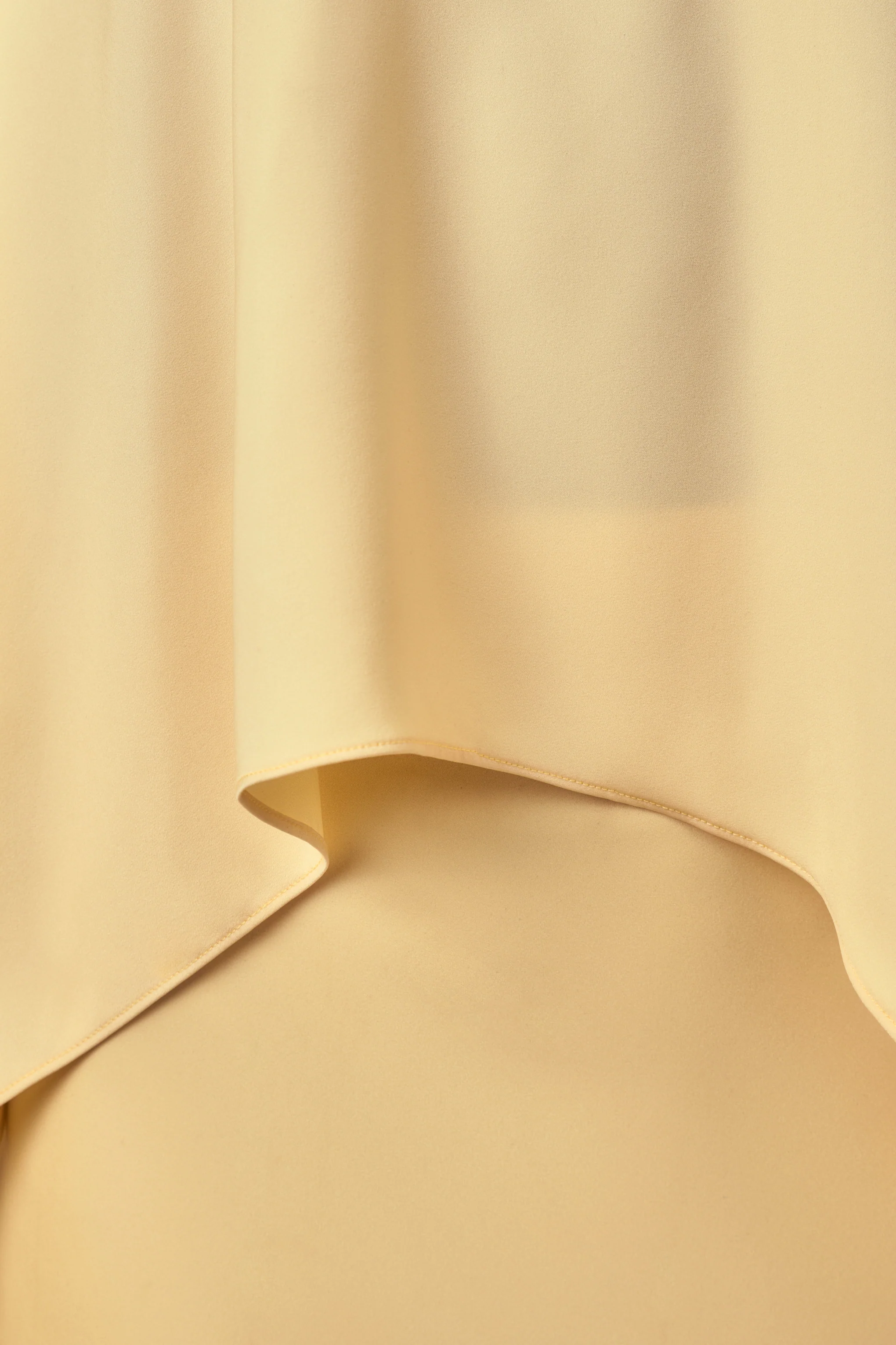 Sancelle | Haut dos-nu en satin mat citron - Image 9