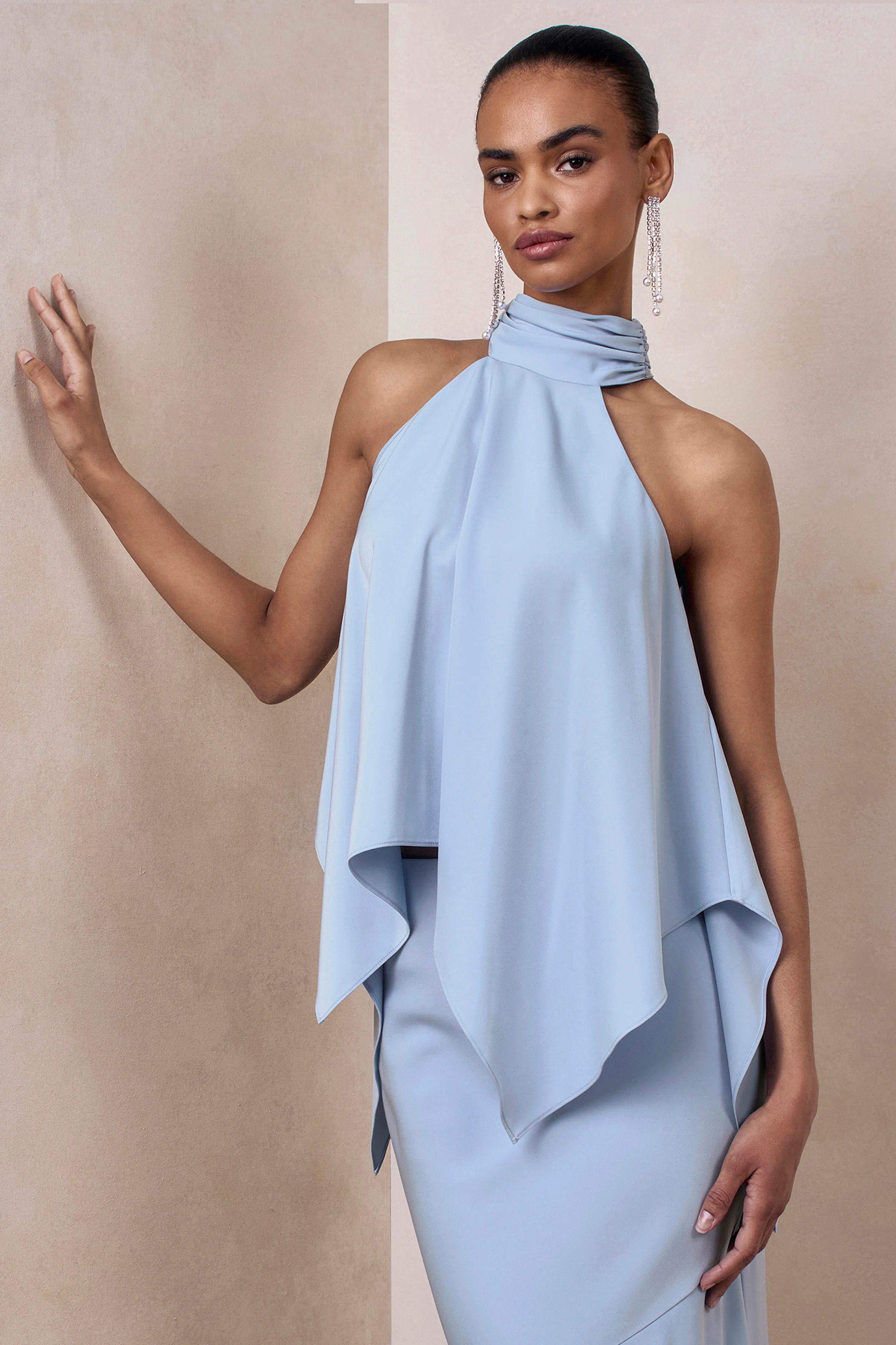 Sancelle | Top en satin bleu poudré à encolure licou