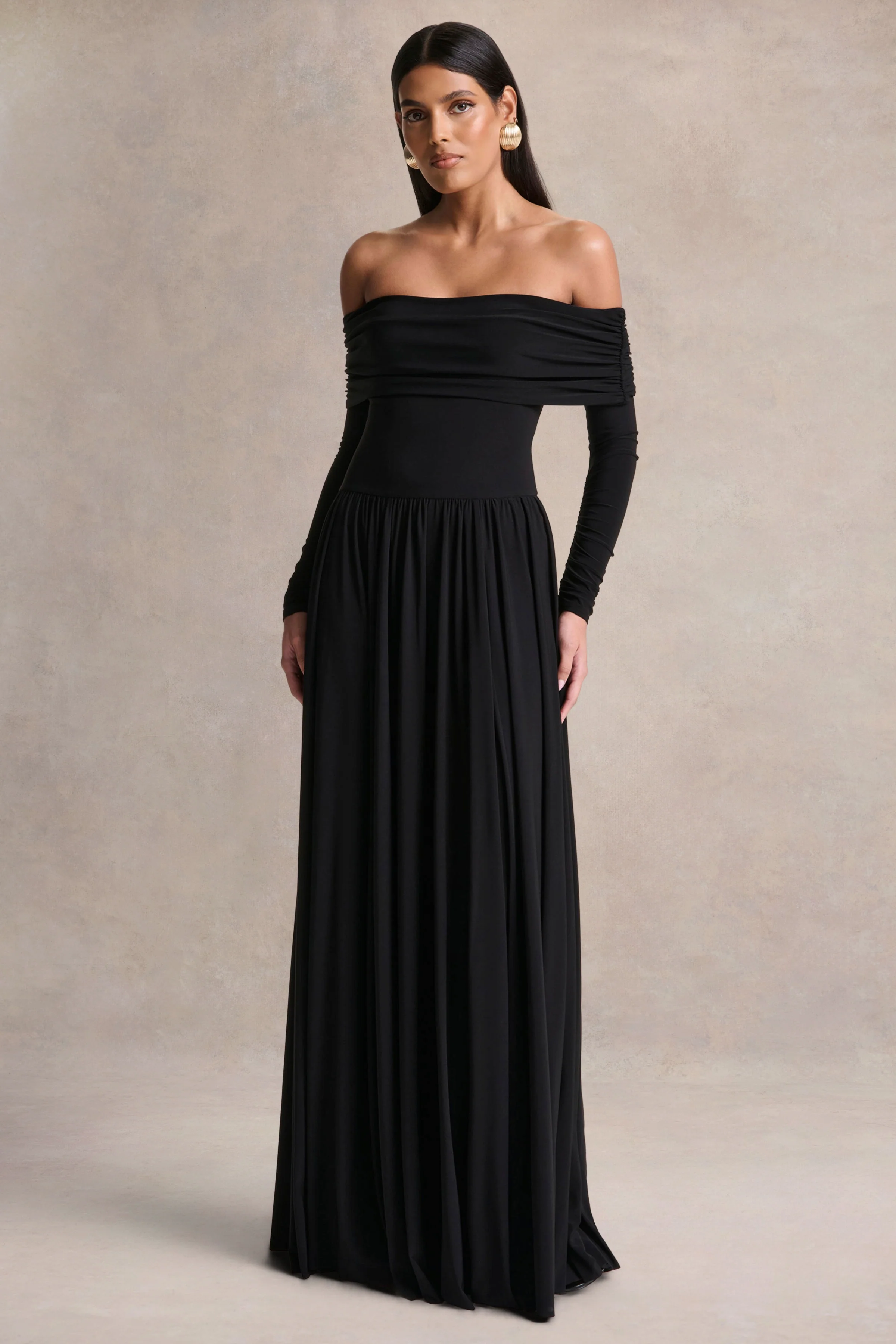 Saskia | Robe longue noire à encolure bardot - Image 6