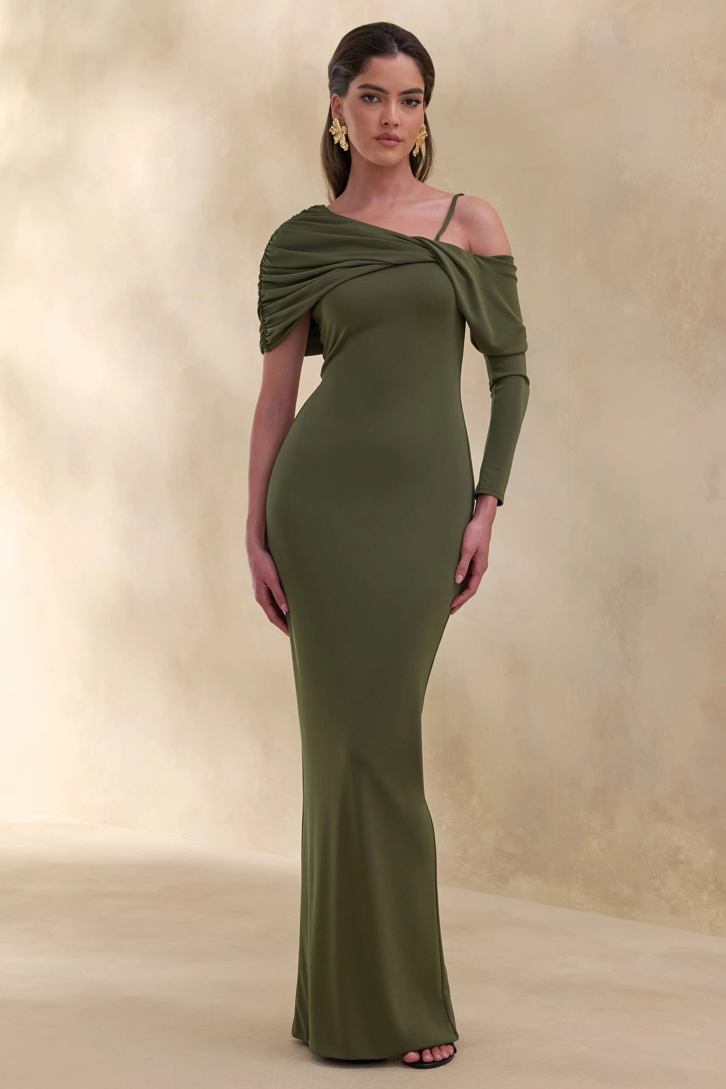 Silvaria | Robe longue olive à encolure asymétrique torsadée - Image 6