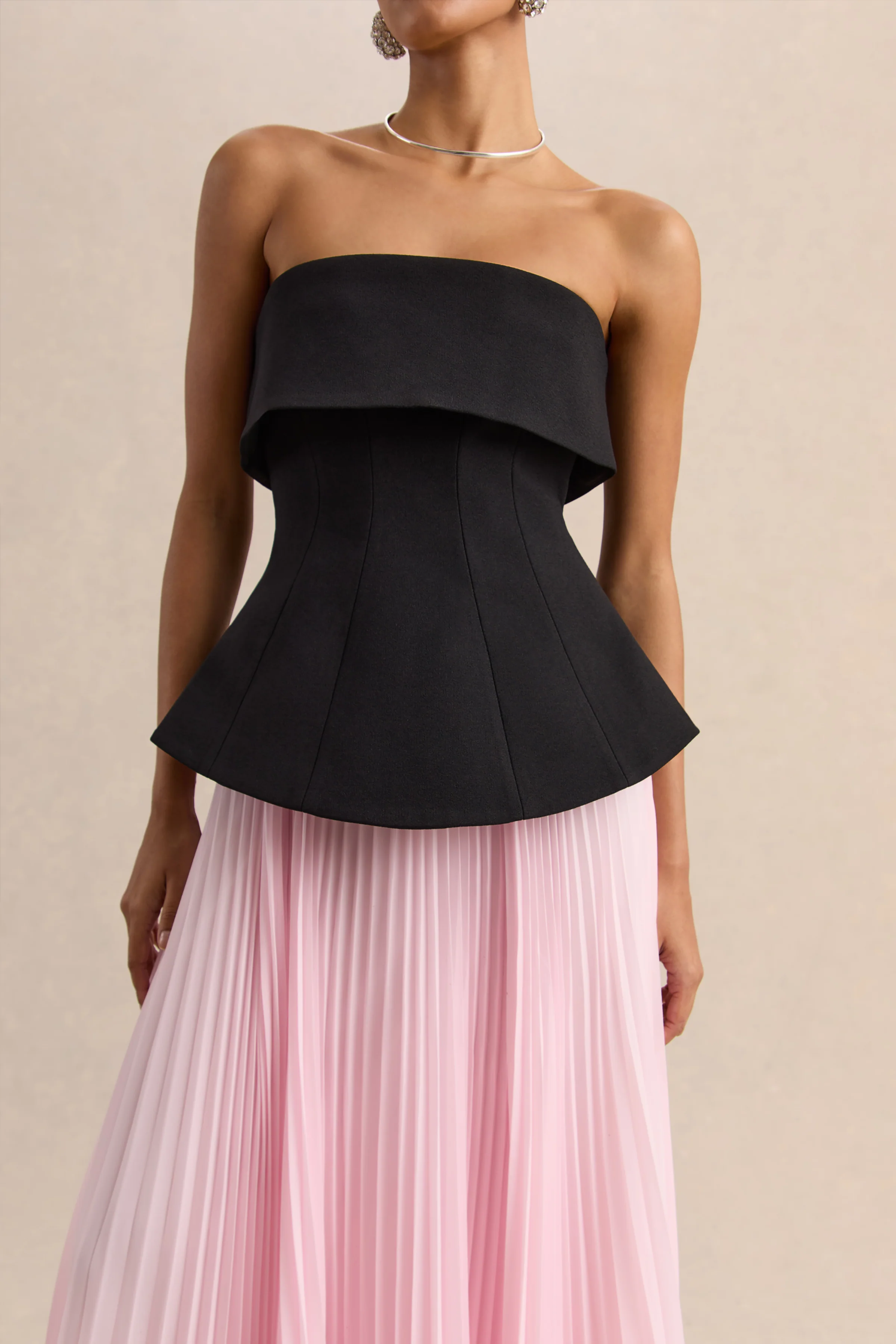 Stellara | Robe longue corset bandeau noire et rose avec jupe transparente - Image 3