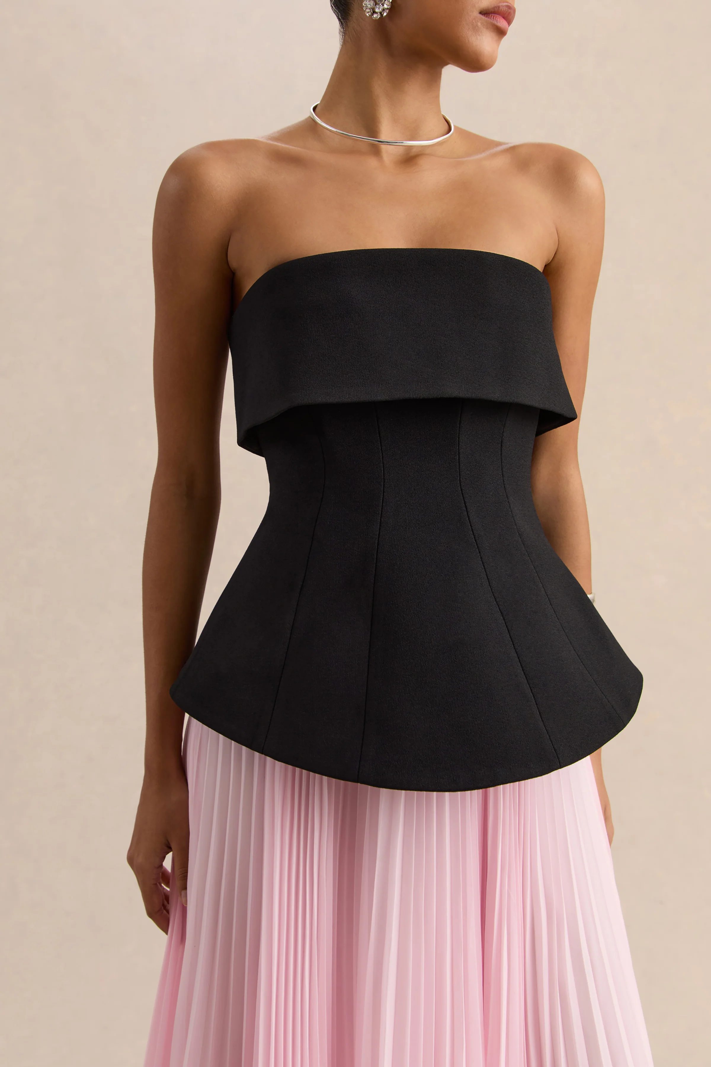 Stellara | Robe longue corset bandeau noire et rose avec jupe transparente - Image 7