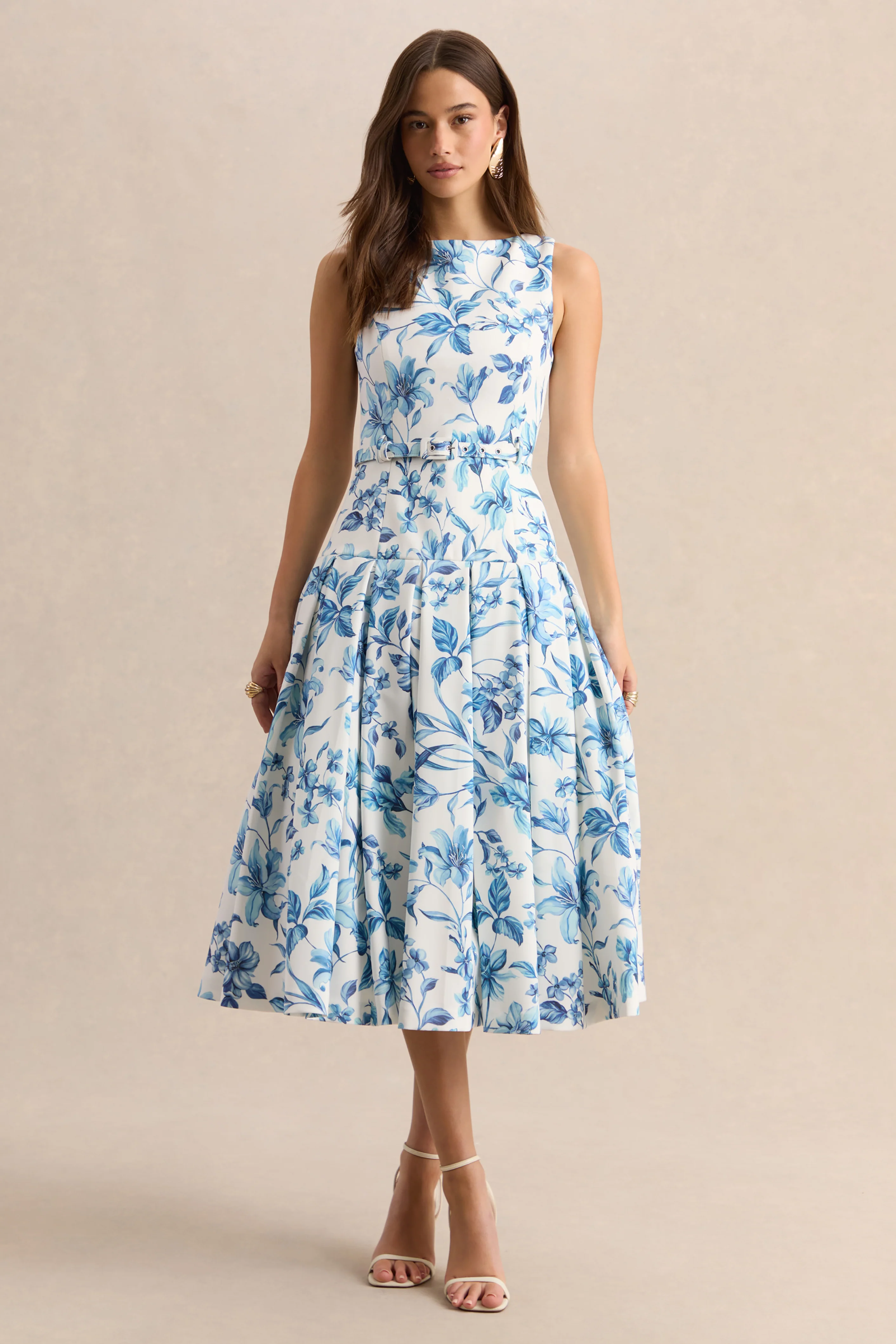 Sunnira | Robe mi-longue à imprimé porcelaine bleu avec encolure bateau et taille basse