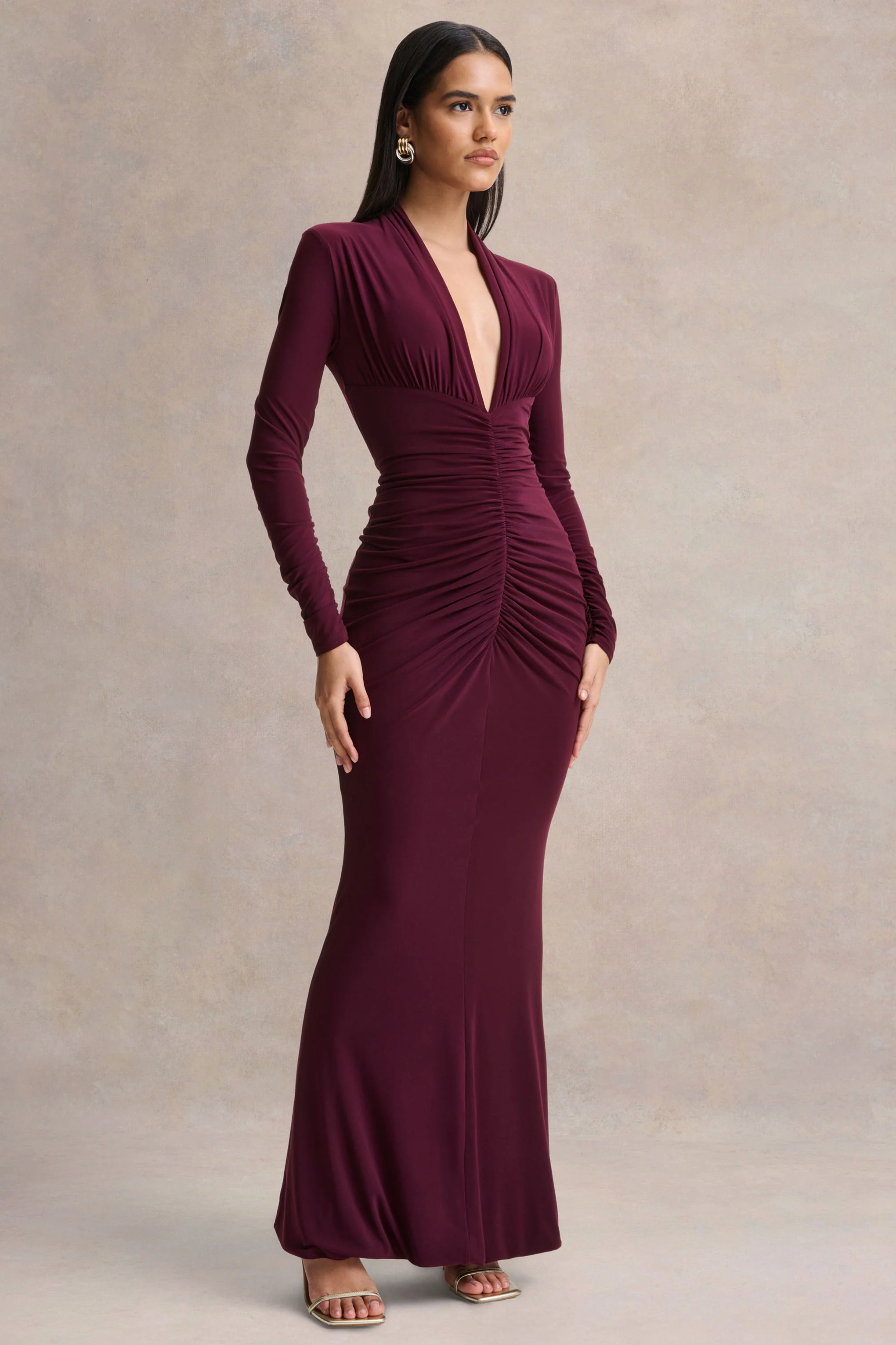 Tami | Robe longue prune à manches longues et décolleté plongeant - Image 4