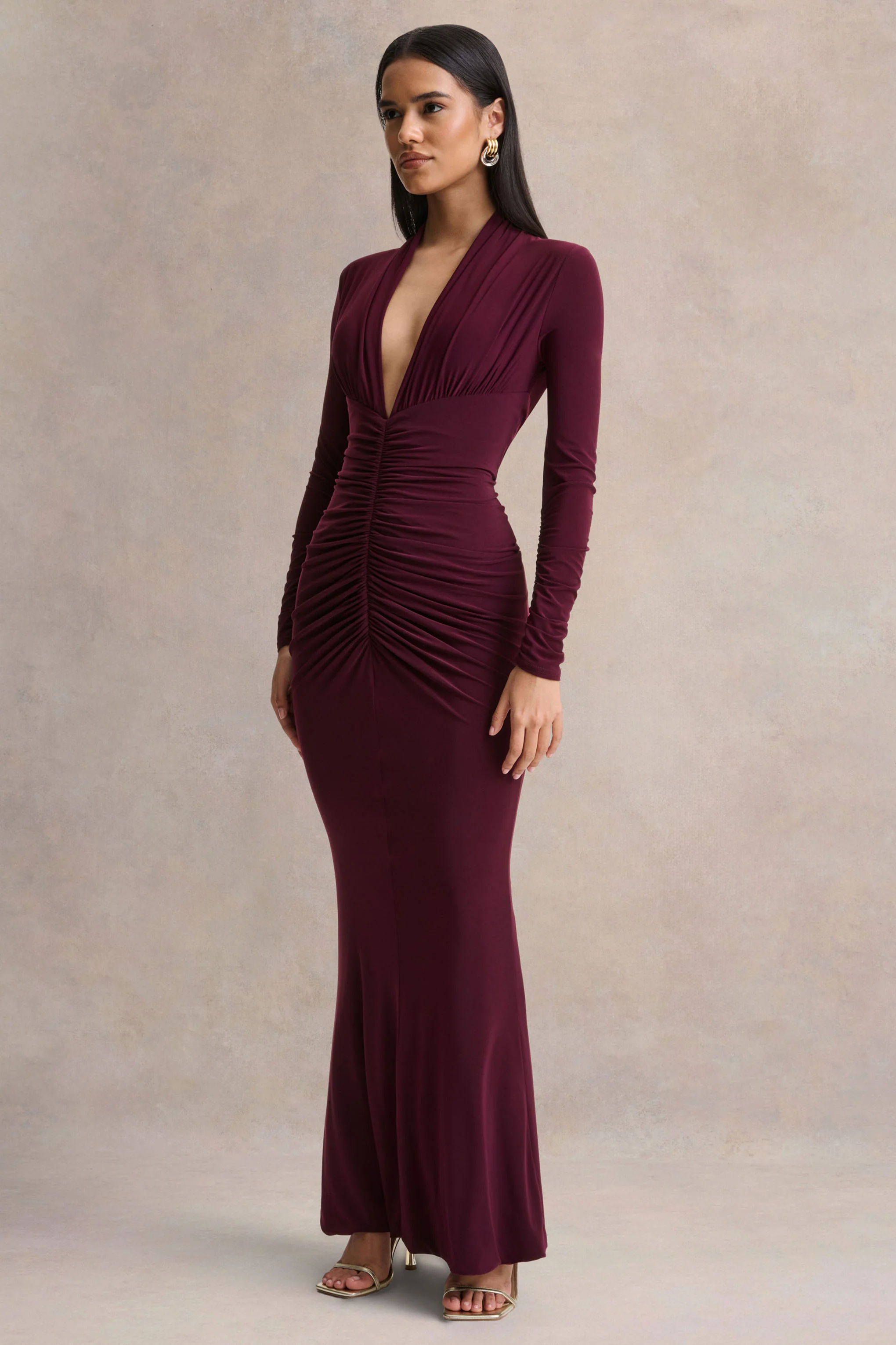 Tami | Robe longue prune à manches longues et décolleté plongeant - Image 5