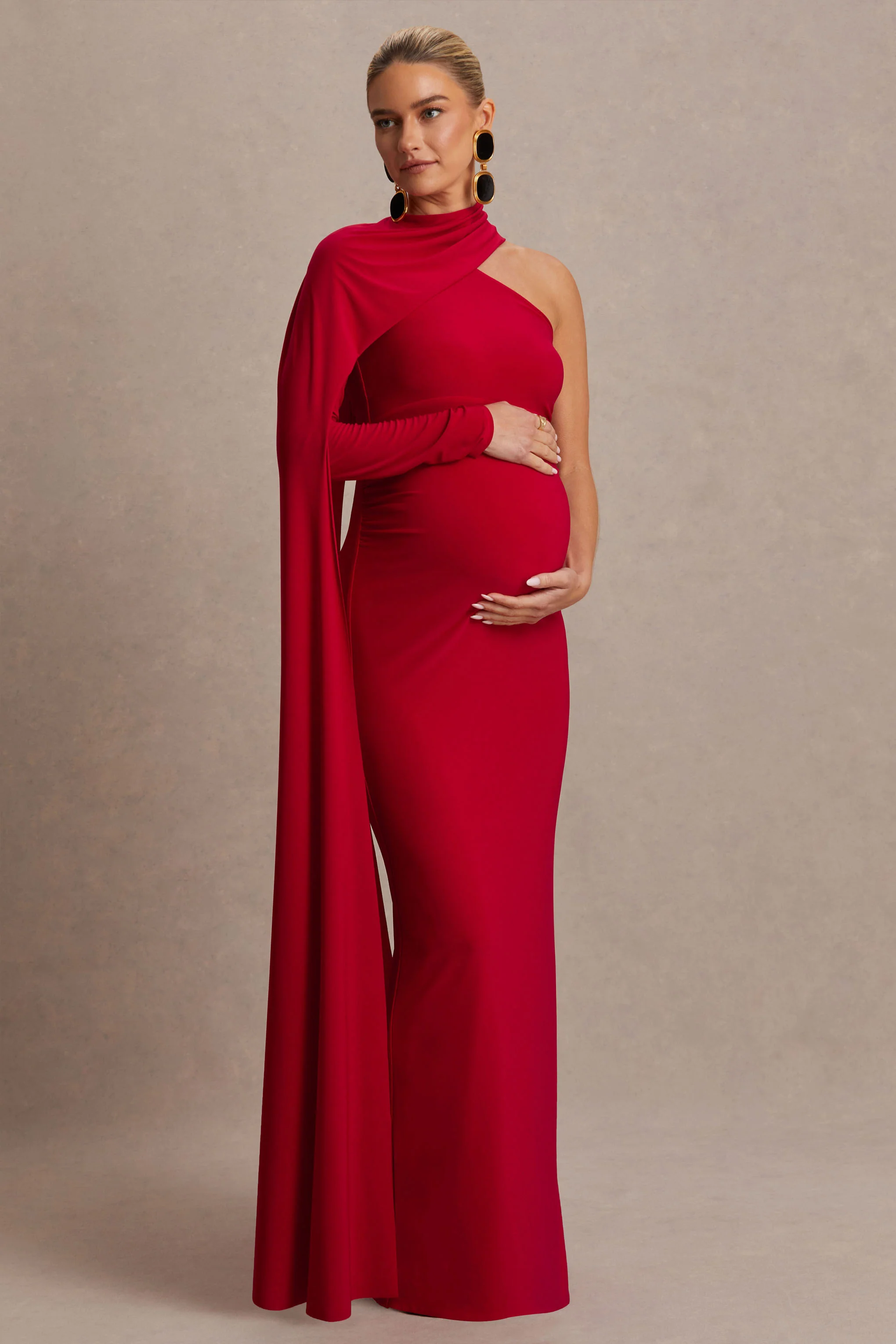 Tessy | Robe longue de maternité rouge à encolure asymétrique et manche cape