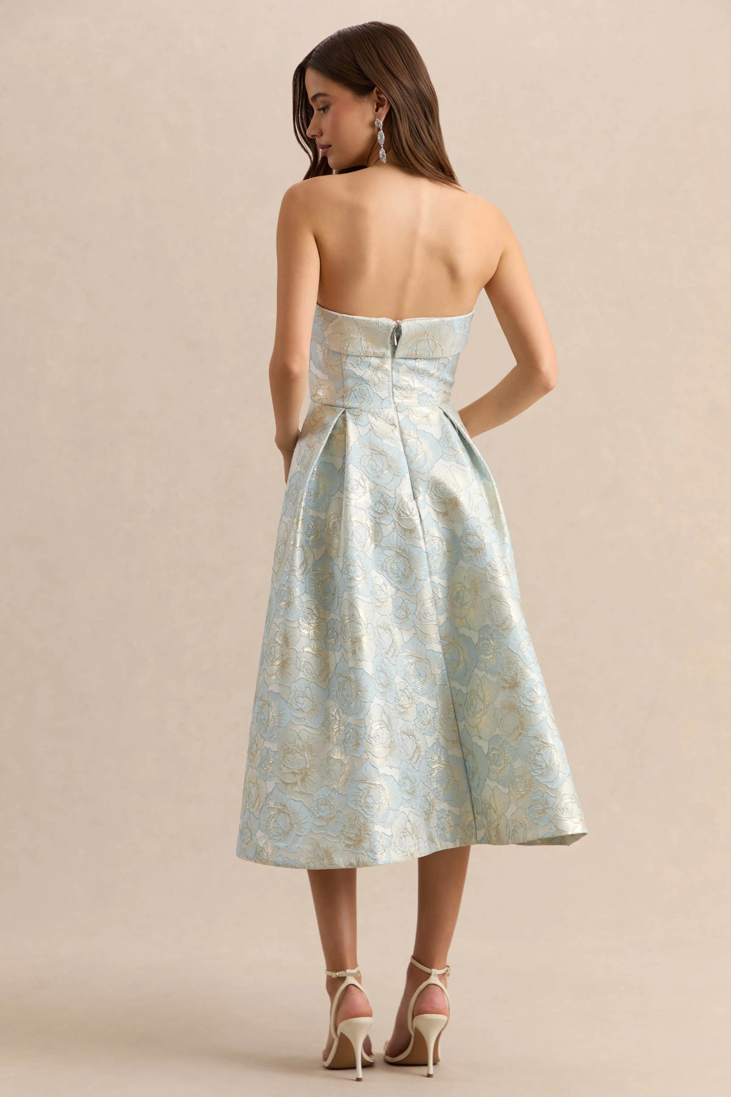 Tori | Robe mi-longue patineuse bandeau en jacquard bleu poudré - Image 2