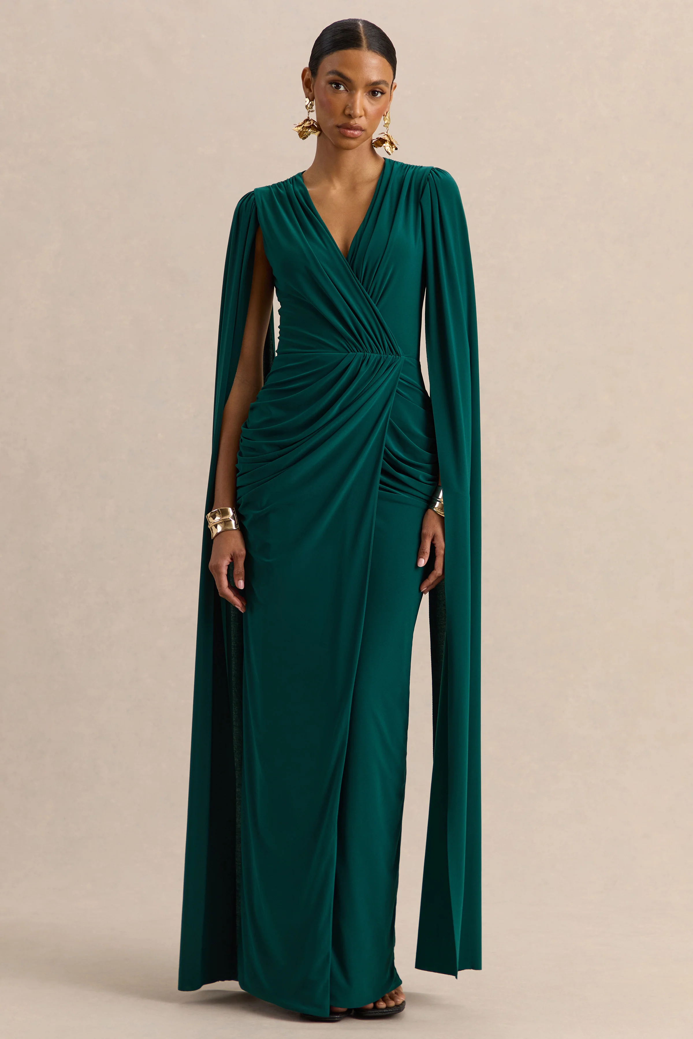 Ulissia | Robe longue vert bouteille à décolleté en V avec manches cape - Image 5