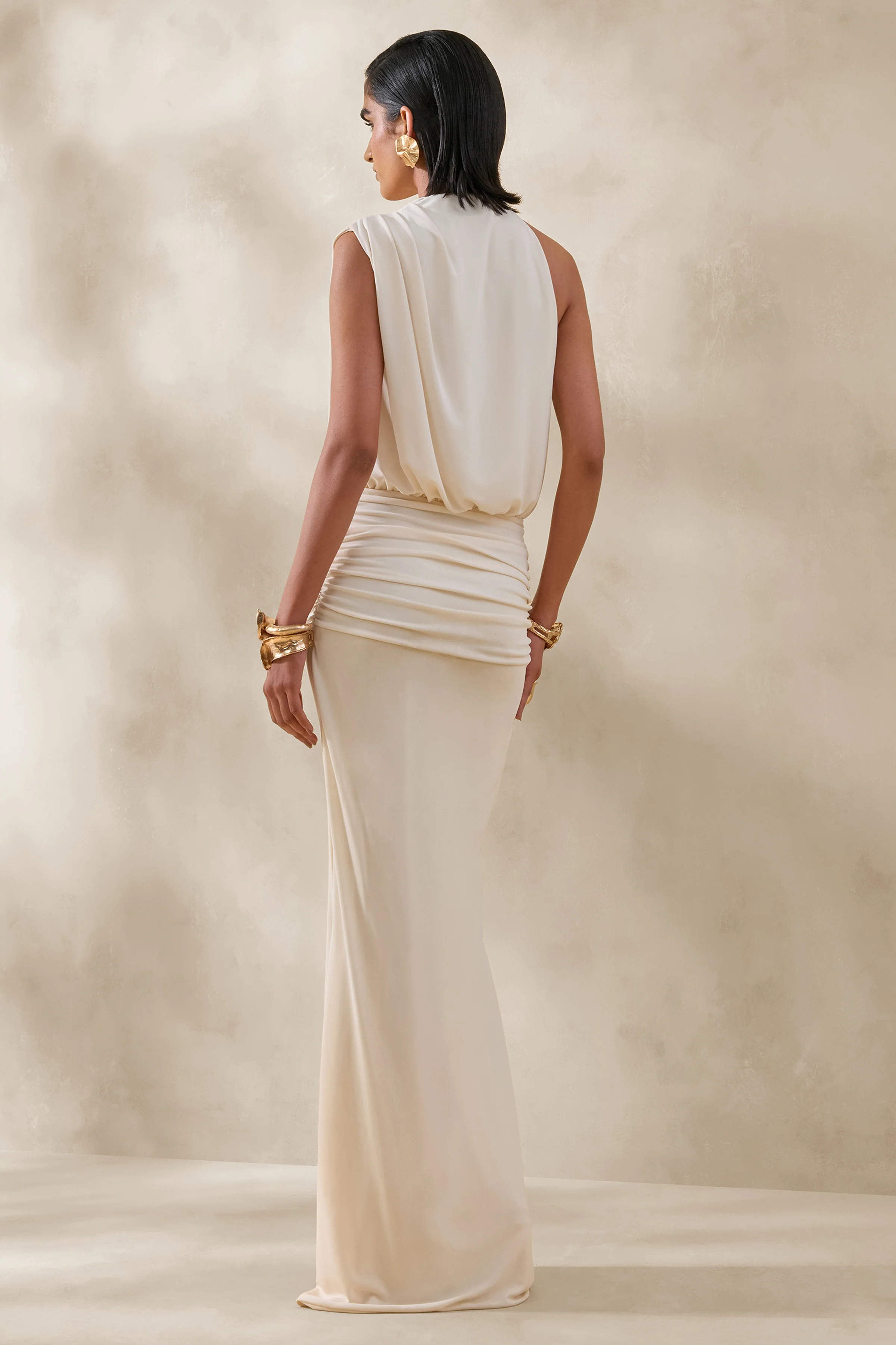 Umaira | Robe longue crème à encolure haute - Image 2