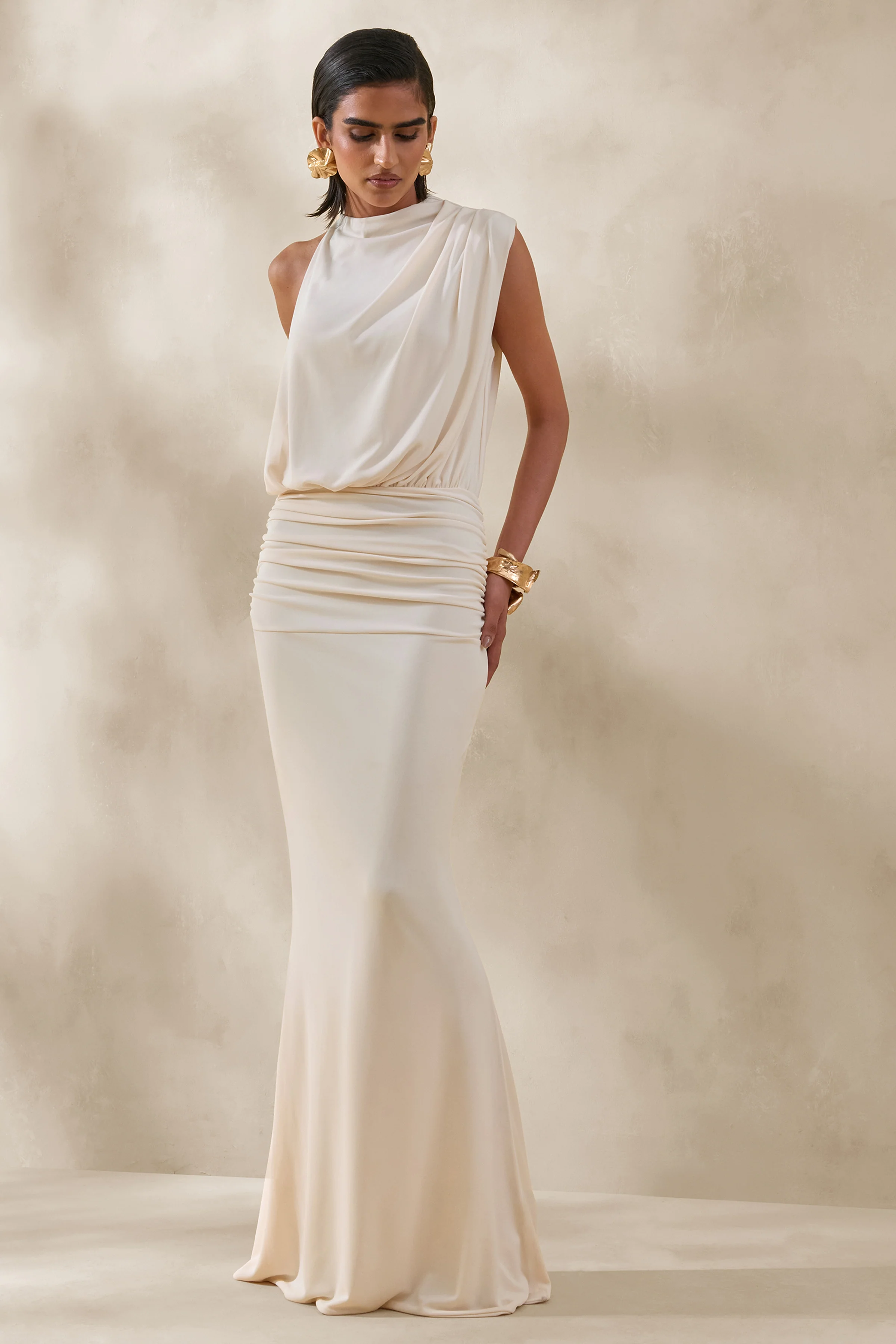 Umaira | Robe longue crème à encolure haute - Image 4