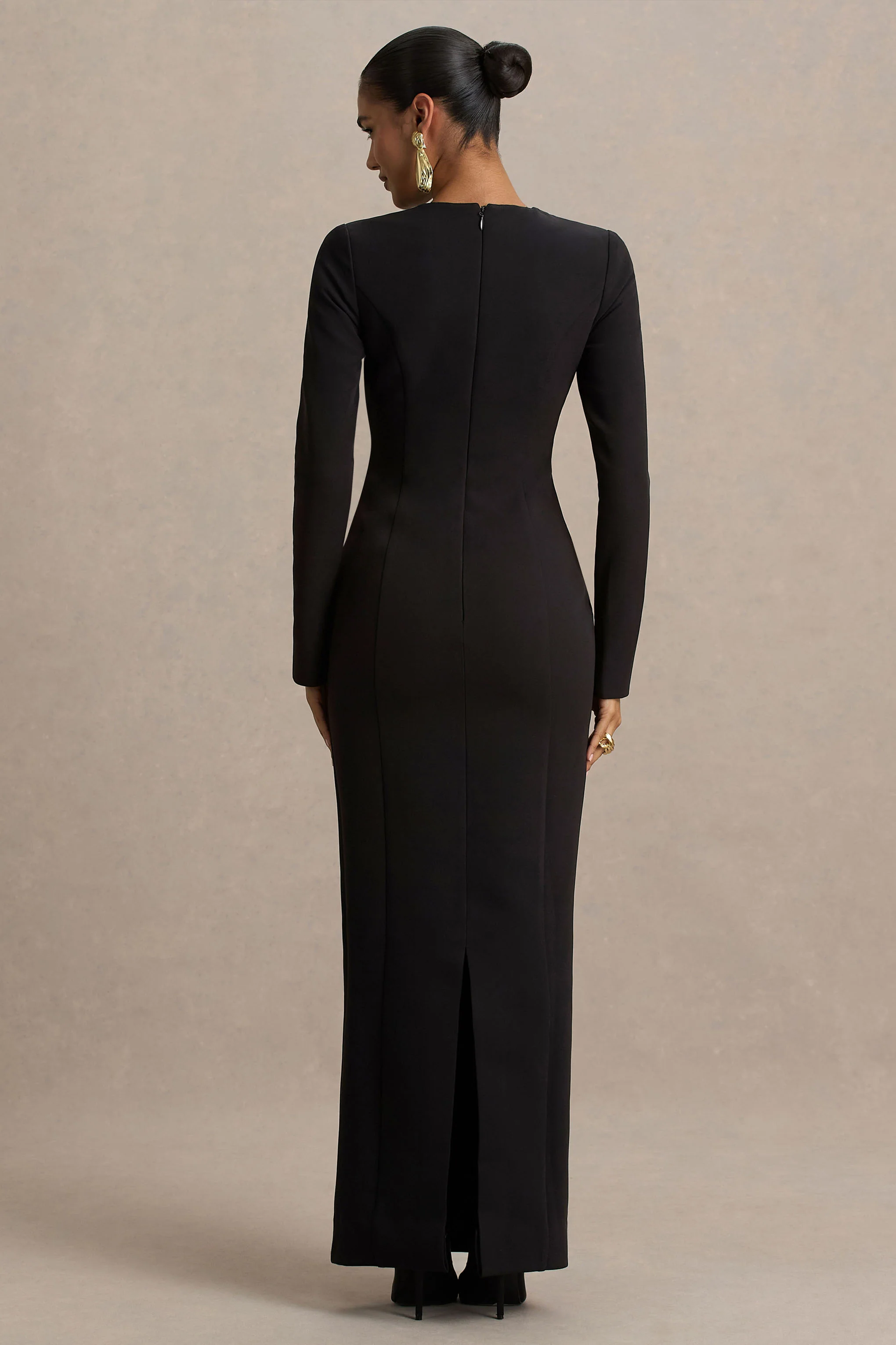 Vaila | Robe longue noire à encolure ronde - Image 2