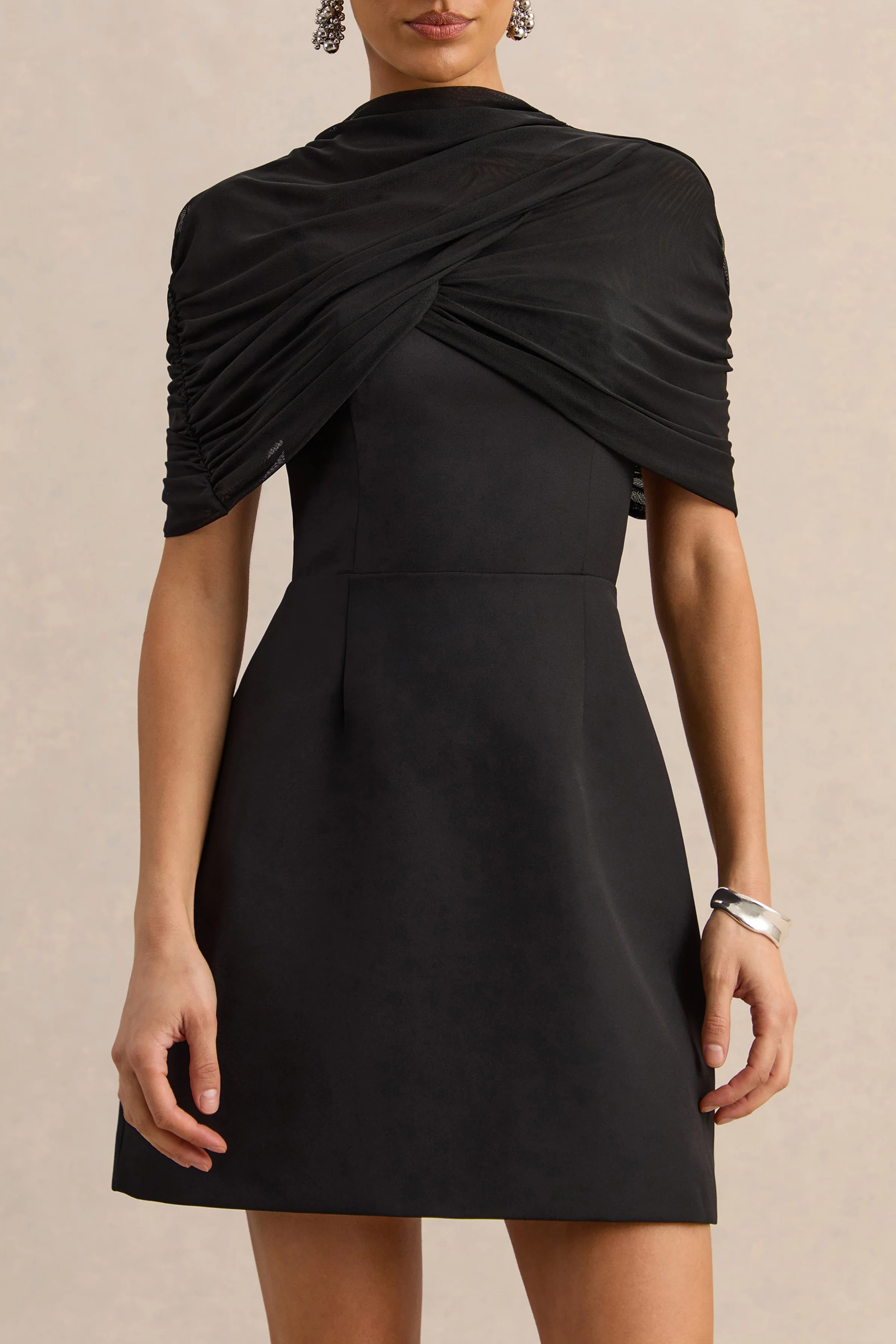Veda | Mini-robe noire à col montant - Image 5