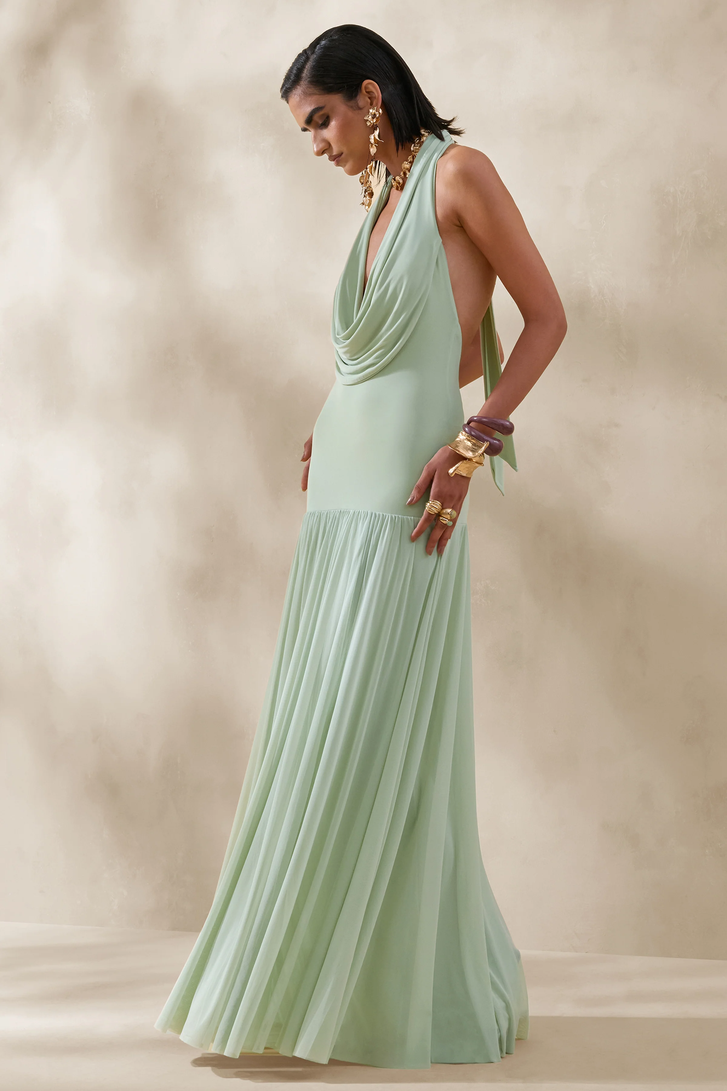 Verity | Robe longue verte à encolure drapée avec jupe transparente - Image 4