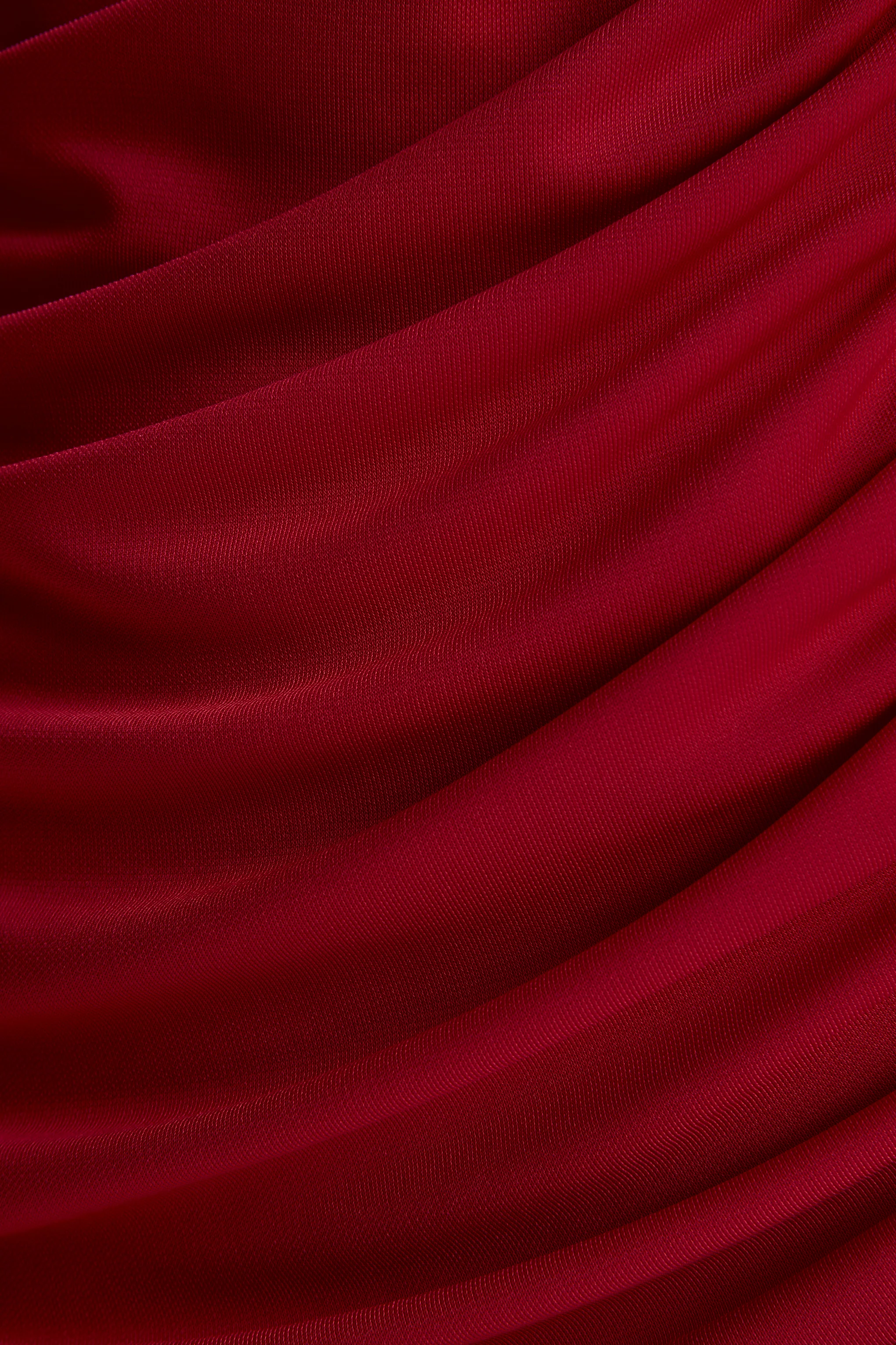 Vesperelle | Robe longue rouge à encolure arrondie avec détails froncés - Image 7
