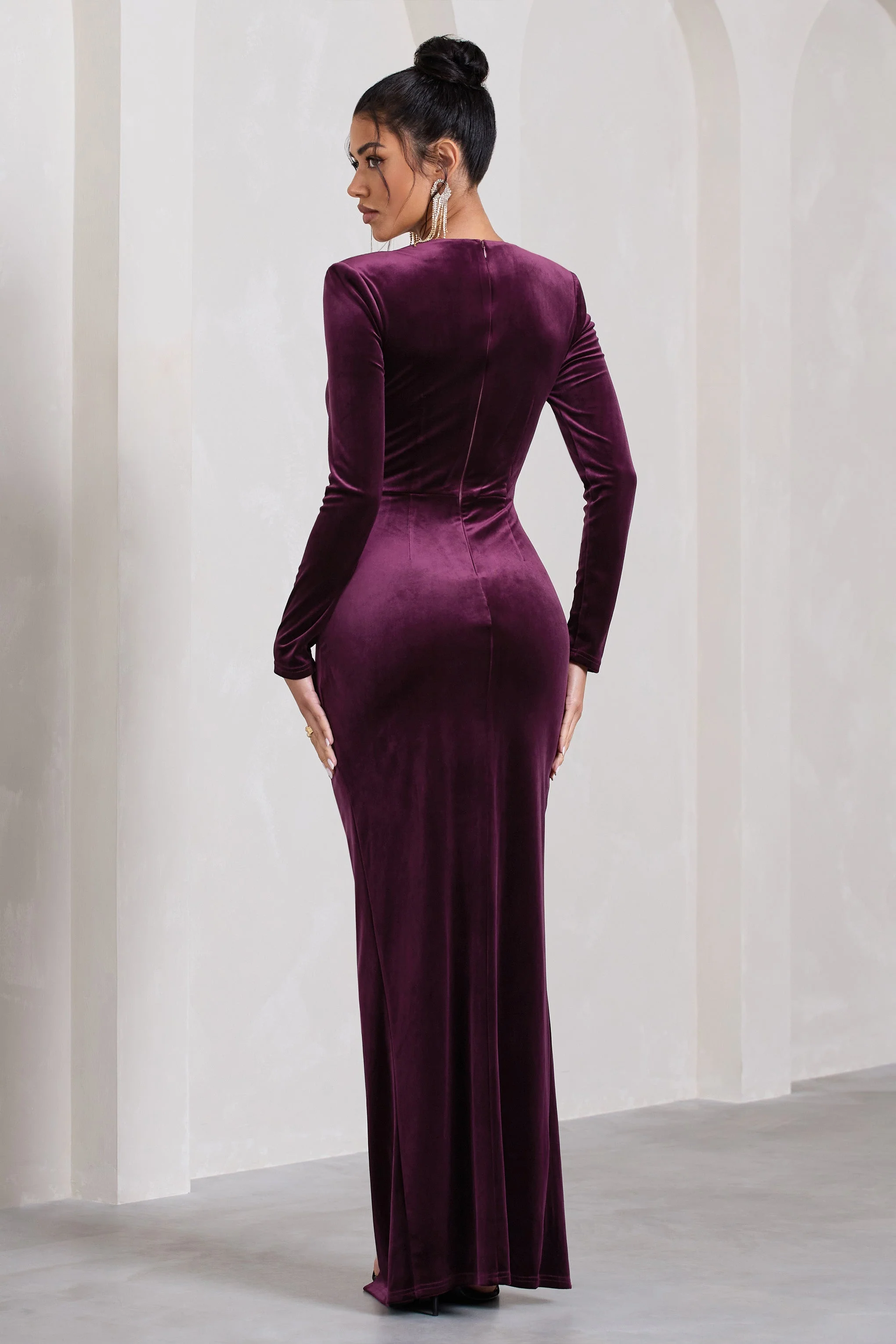Vin Chaud | Robe longue en velours violet à manches longues et fente sur le côté - Image 2
