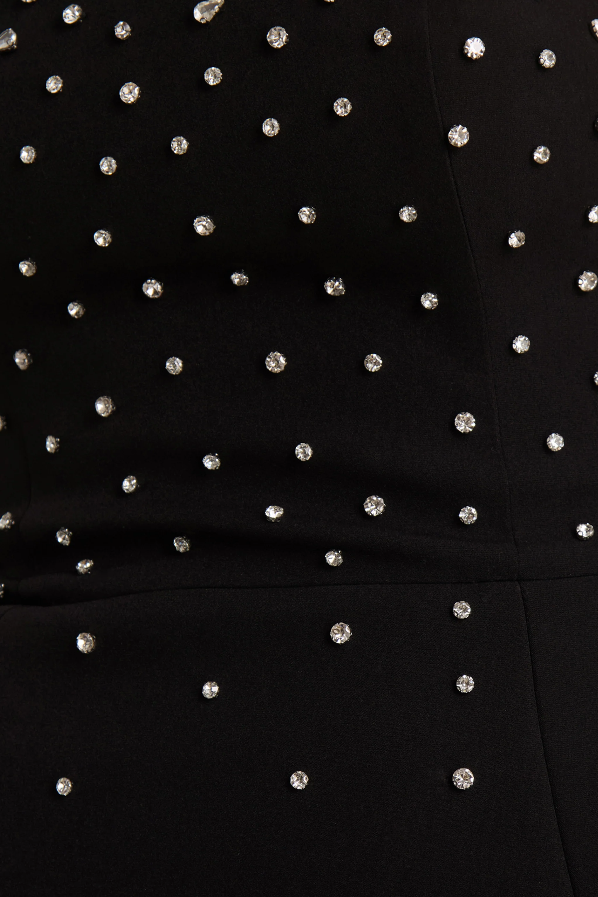 Visionary | Mini Robe Noire à Encolure Bandeau - Image 6