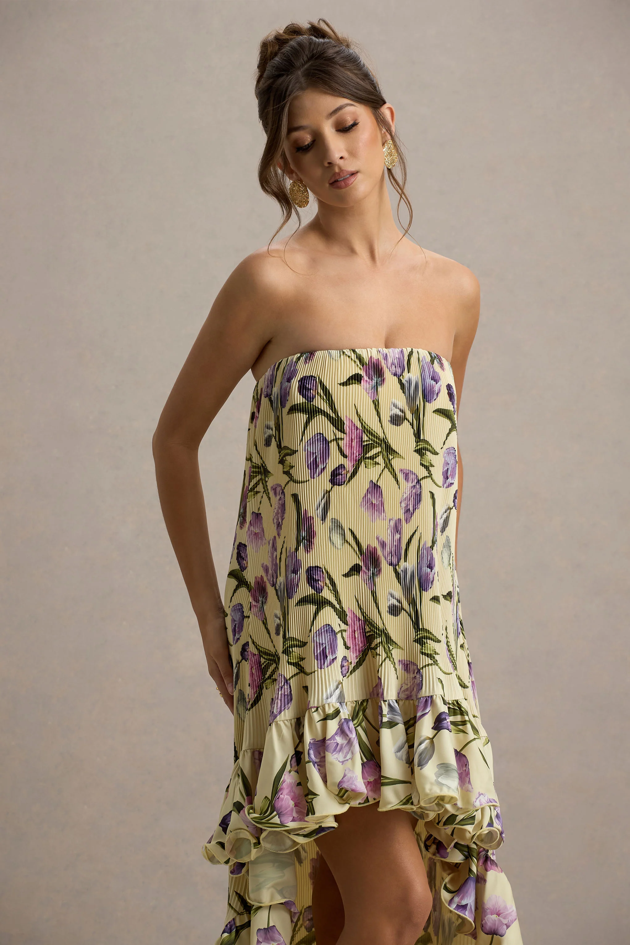Whistler | Robe longue chiffon floral tulipe décolleté bandeau et froncée - Image 4