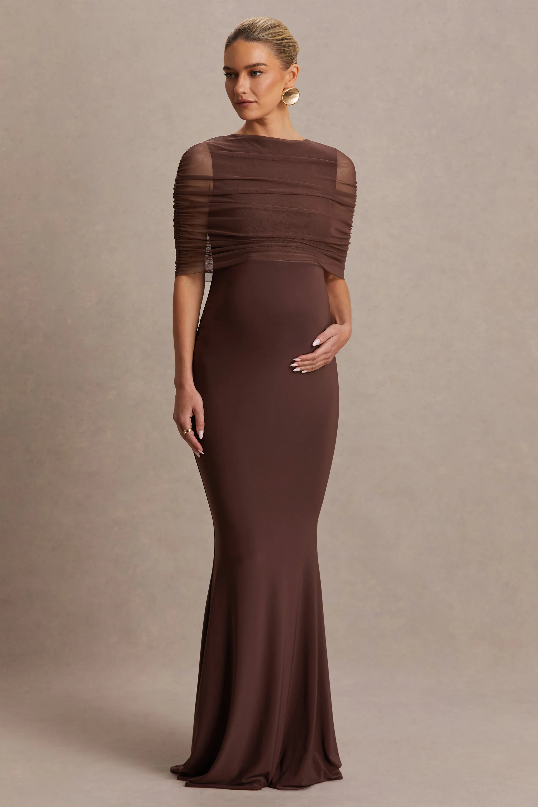 Zaria | Robe longue de maternité marron à encolure ras-du-cou avec cape superposée - Image 5