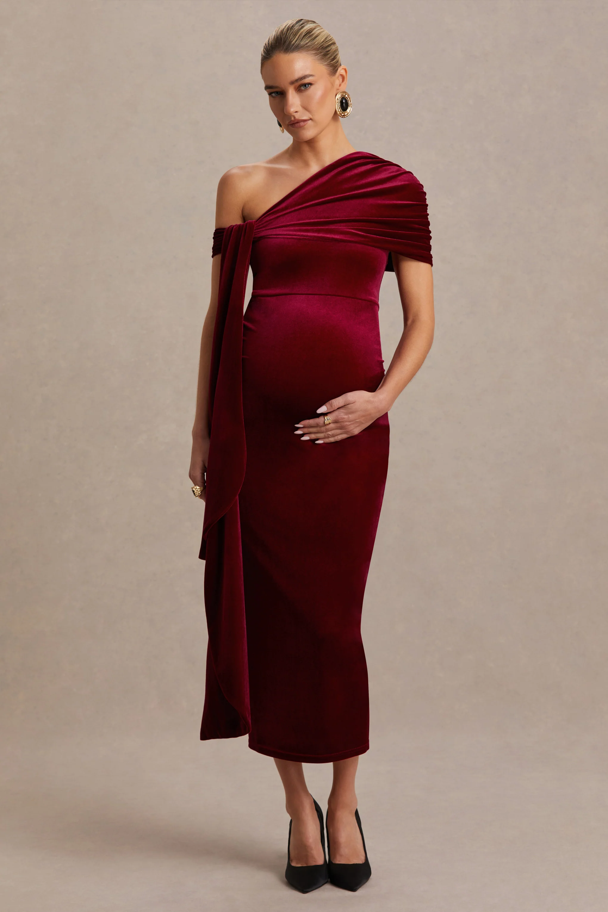Zena | Robe mi-longue de maternité en velours rouge bordeaux à encolure asymétrique avec détail noué