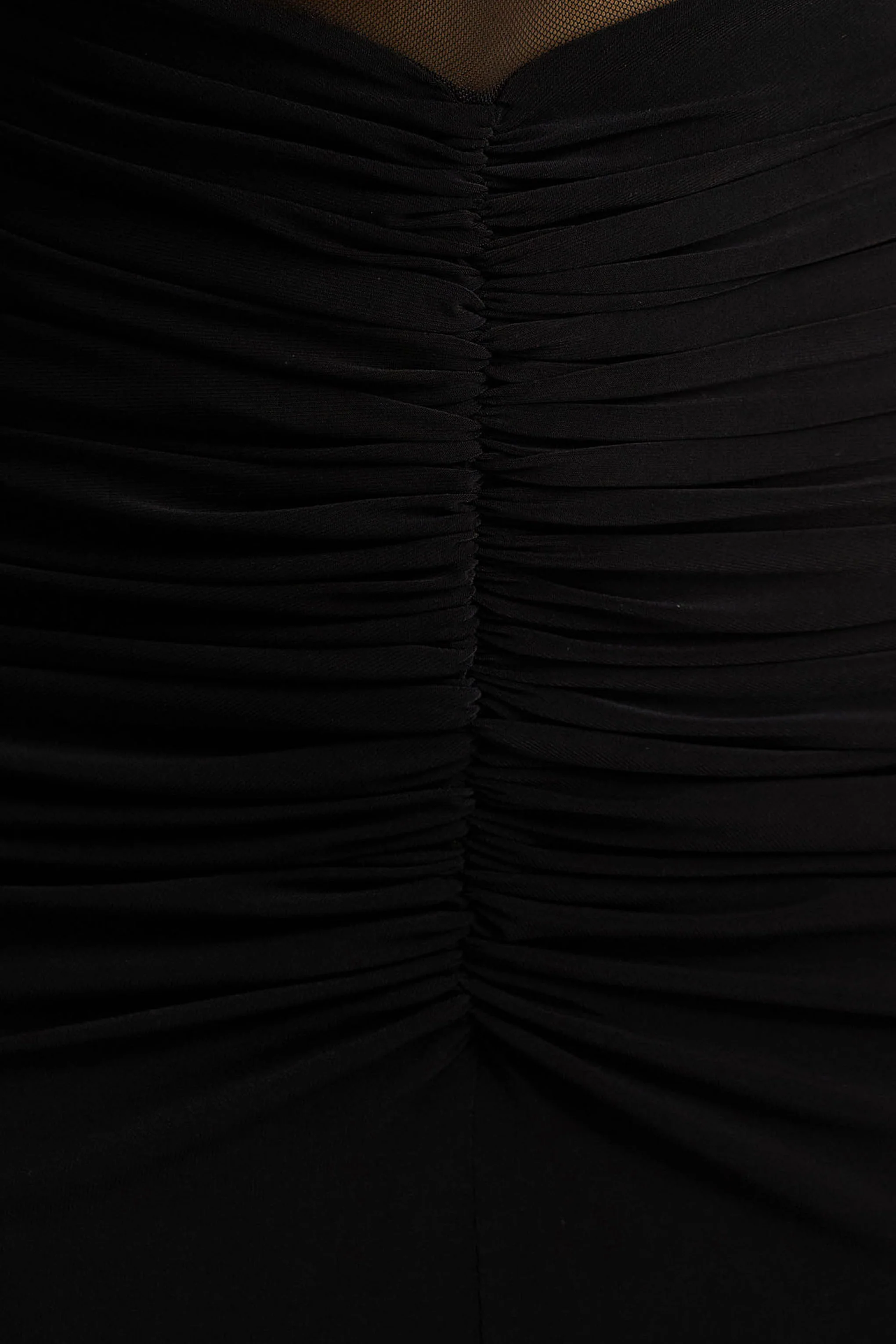 Zinnie | Robe longue noire à manches cape avec panneau en mesh - Image 6